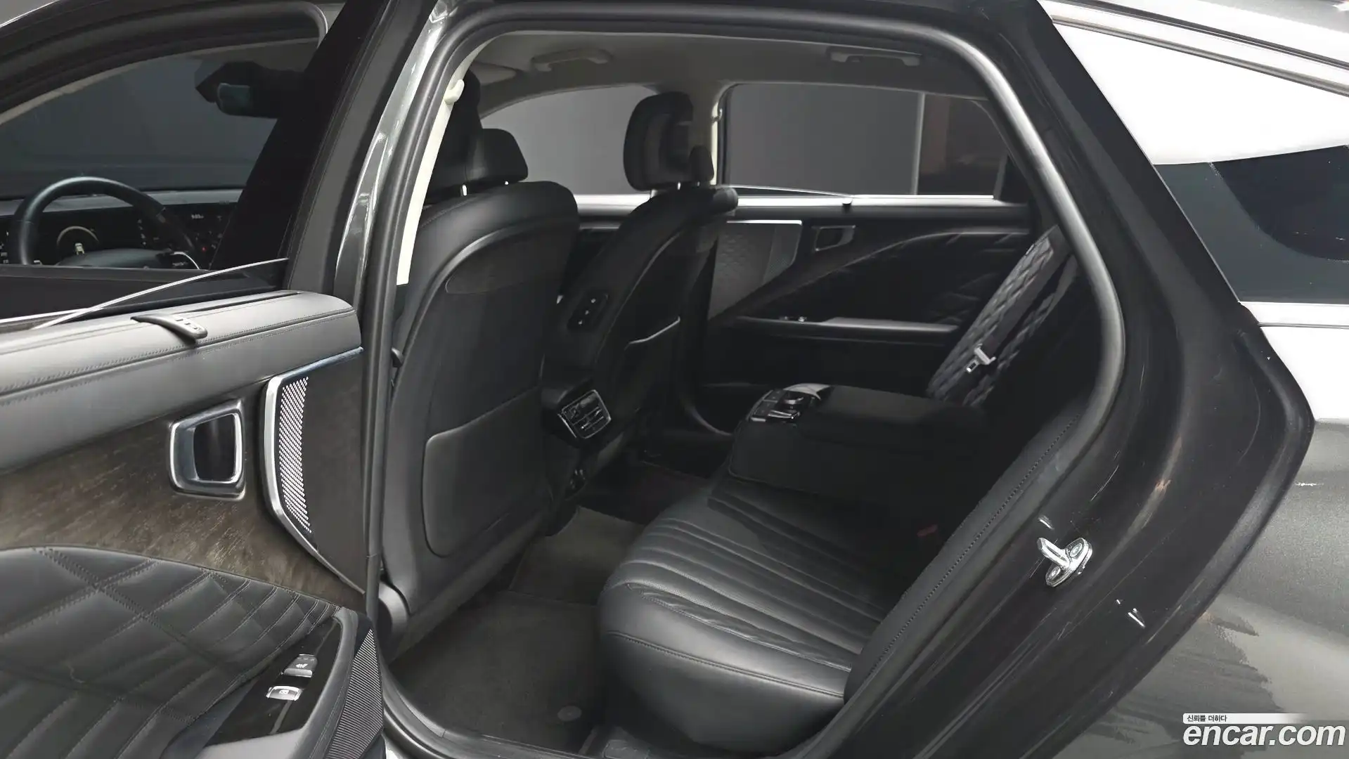 K8 Kia 2023.5-OPTION-015