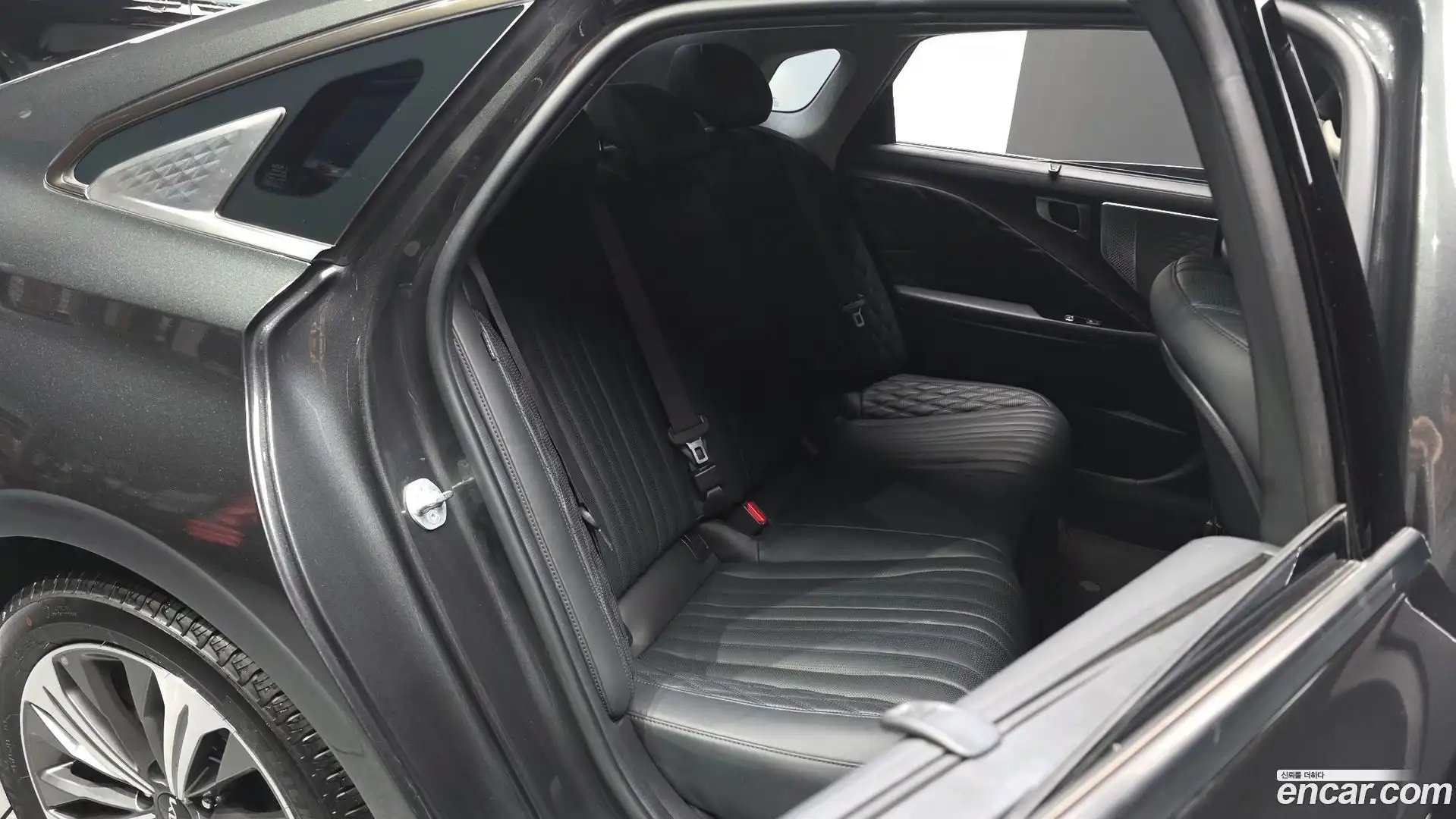 K8 Kia 2023.5-OPTION-016
