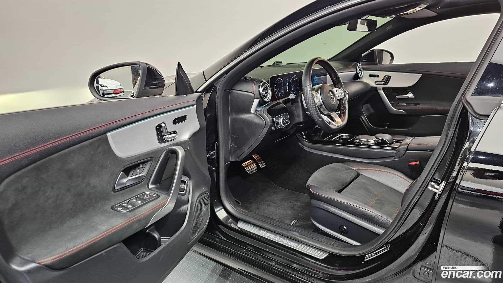 CLA-Class Mercedes-Benz 2020.7-INNER-010