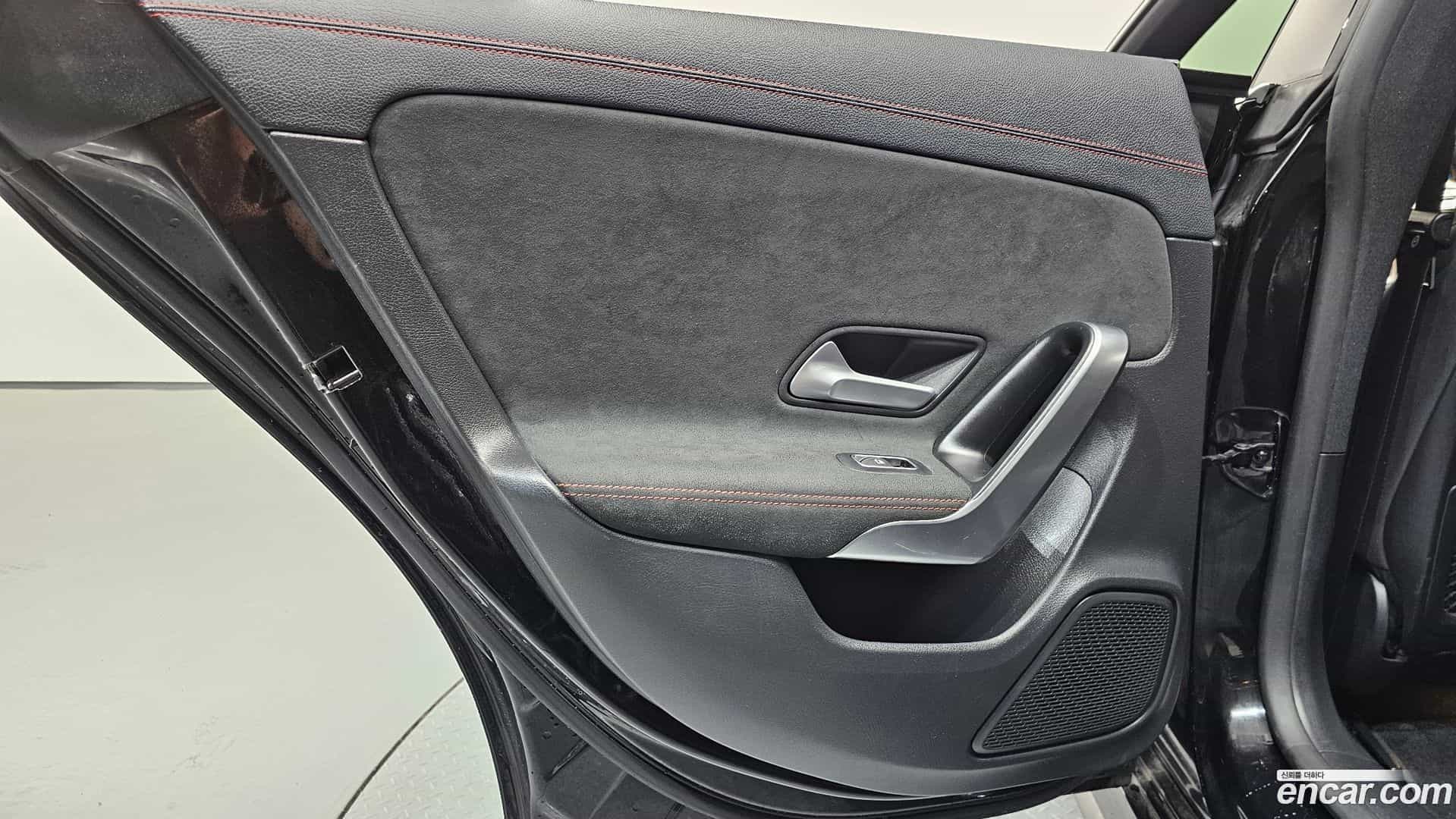 CLA-Class Mercedes-Benz 2020.7-INNER-035