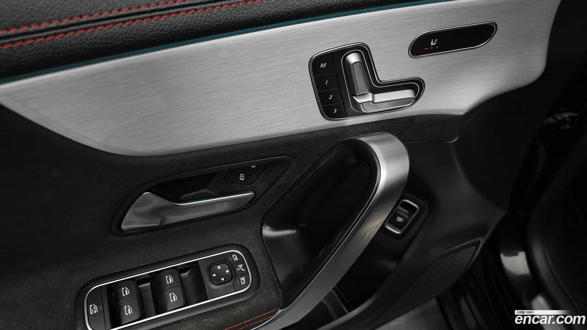 CLA-Class Mercedes-Benz 2020.7-OPTION-042