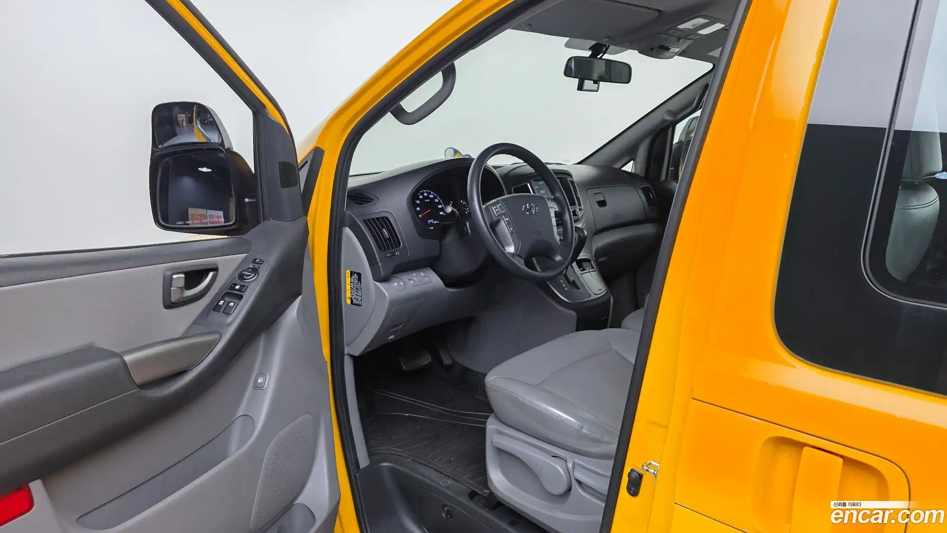Starex Hyundai 2020.11-INNER-010