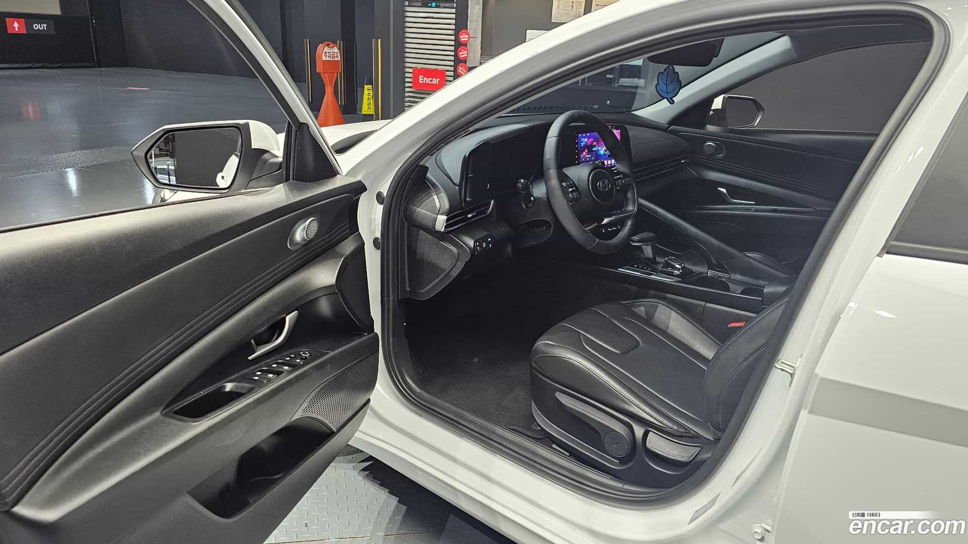 AVANTE Hyundai 2023.0-INNER-010