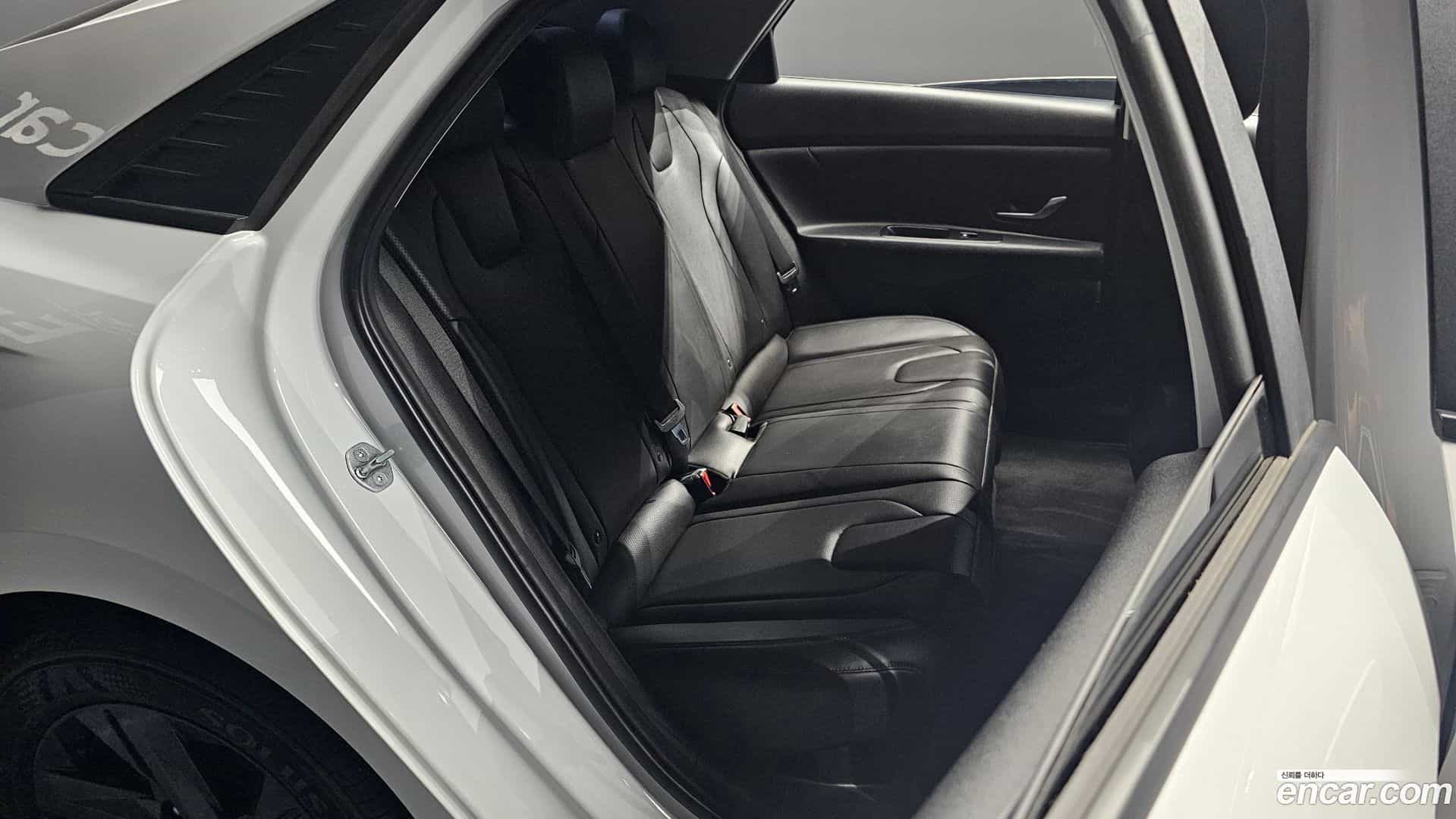 AVANTE Hyundai 2023.0-OPTION-015