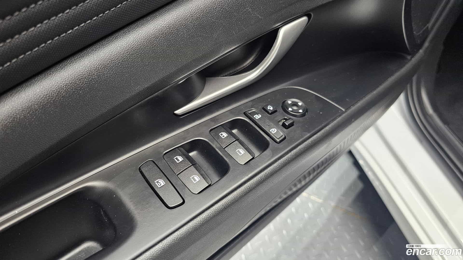 AVANTE Hyundai 2023.0-OPTION-020