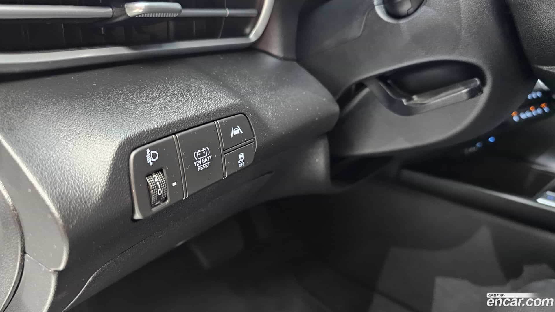 AVANTE Hyundai 2023.0-OPTION-021