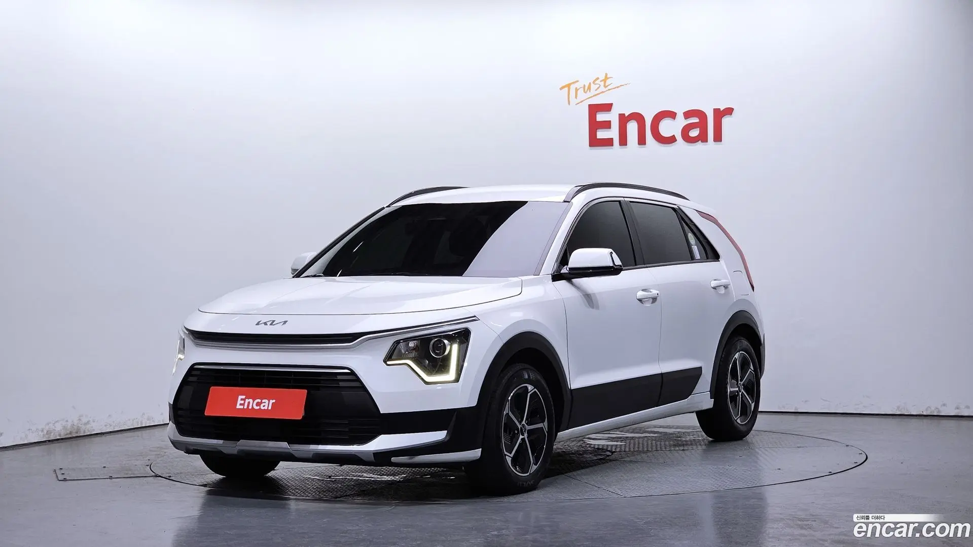Main__Slider__Photo:Niro Kia 2022.5-0