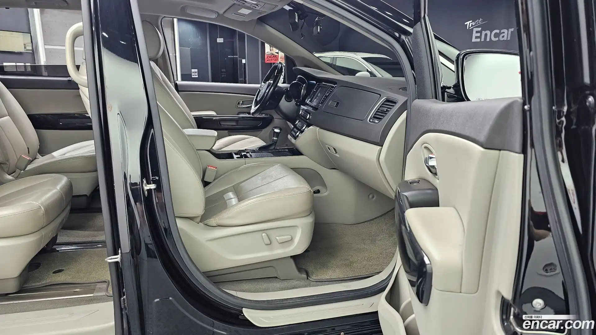 Canival Kia 2017.11-OPTION-015