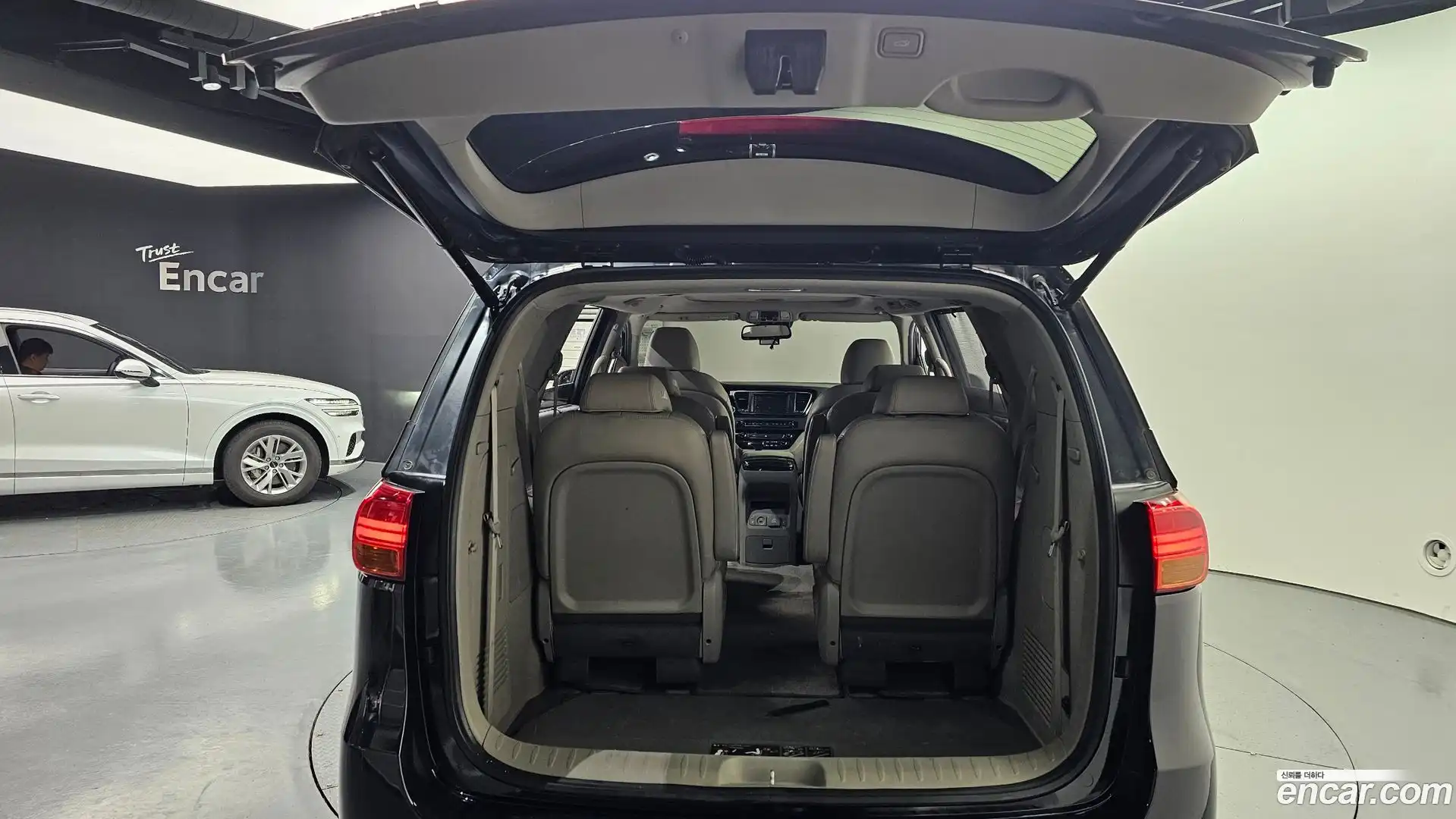 Canival Kia 2017.11-OPTION-024