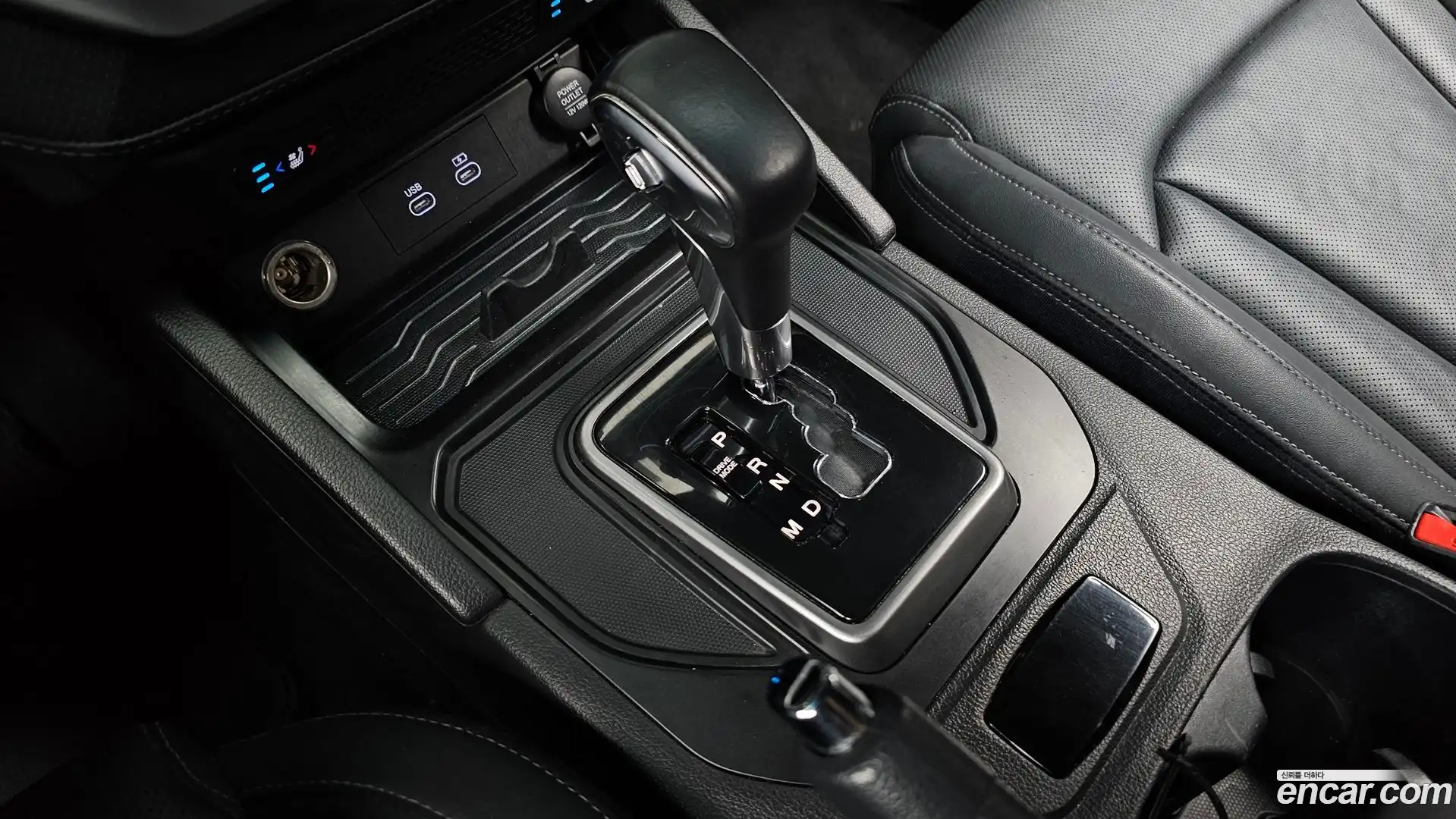 Rexton KG Mobility 2023.6-INNER-009