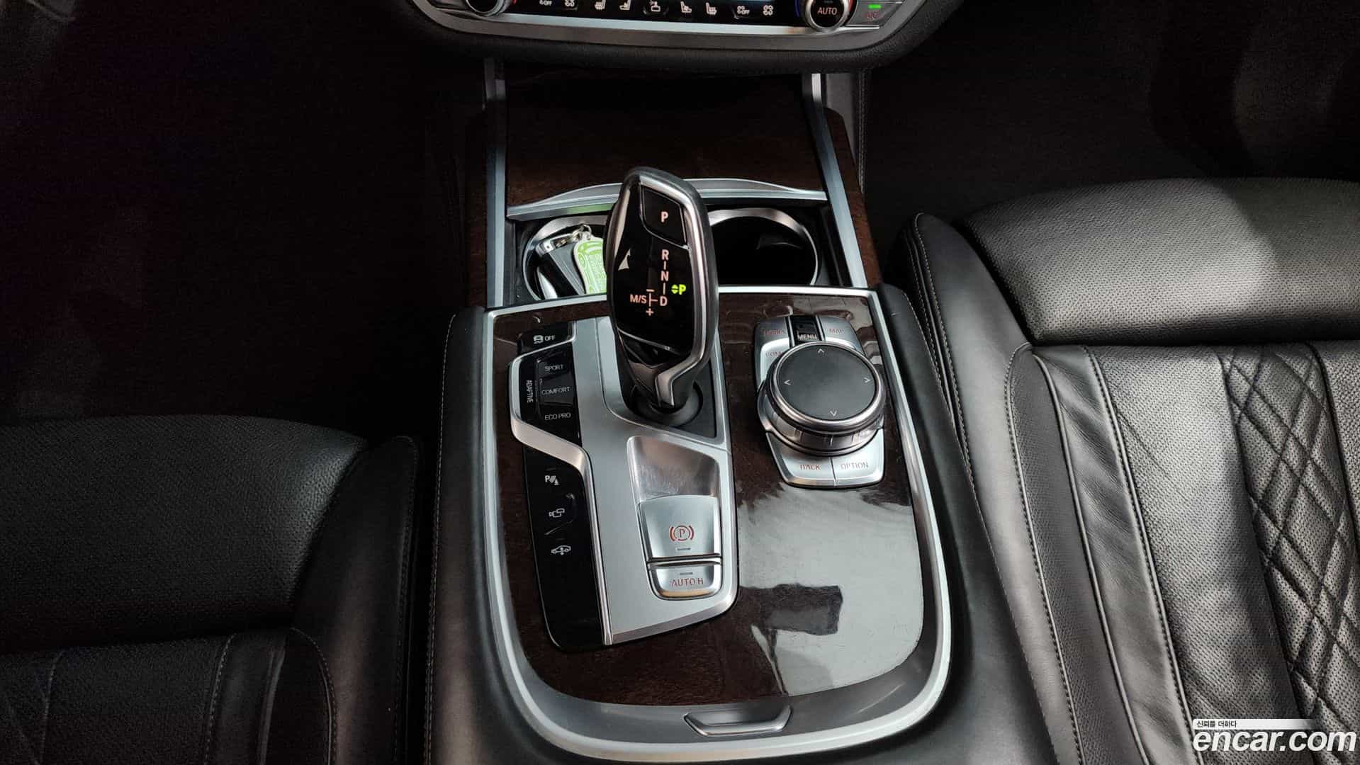 7-Series BMW 2016.8-INNER-009