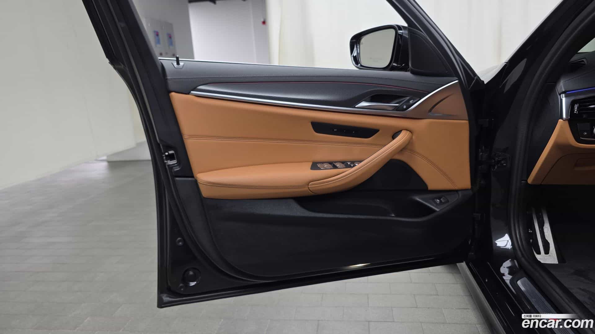 5-Series BMW 2022.11-INNER-034