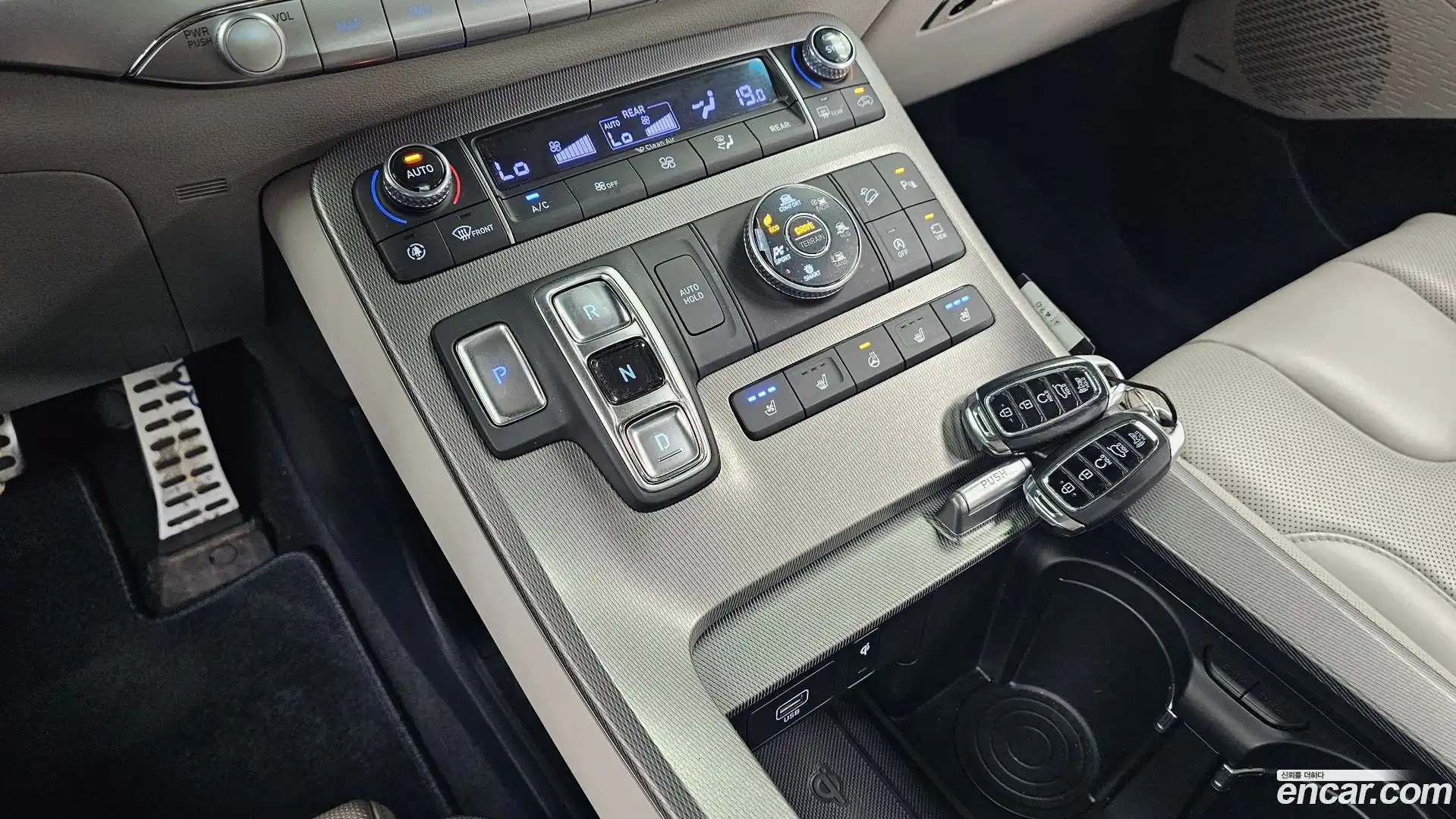 Palisade Hyundai 2021.3-INNER-009