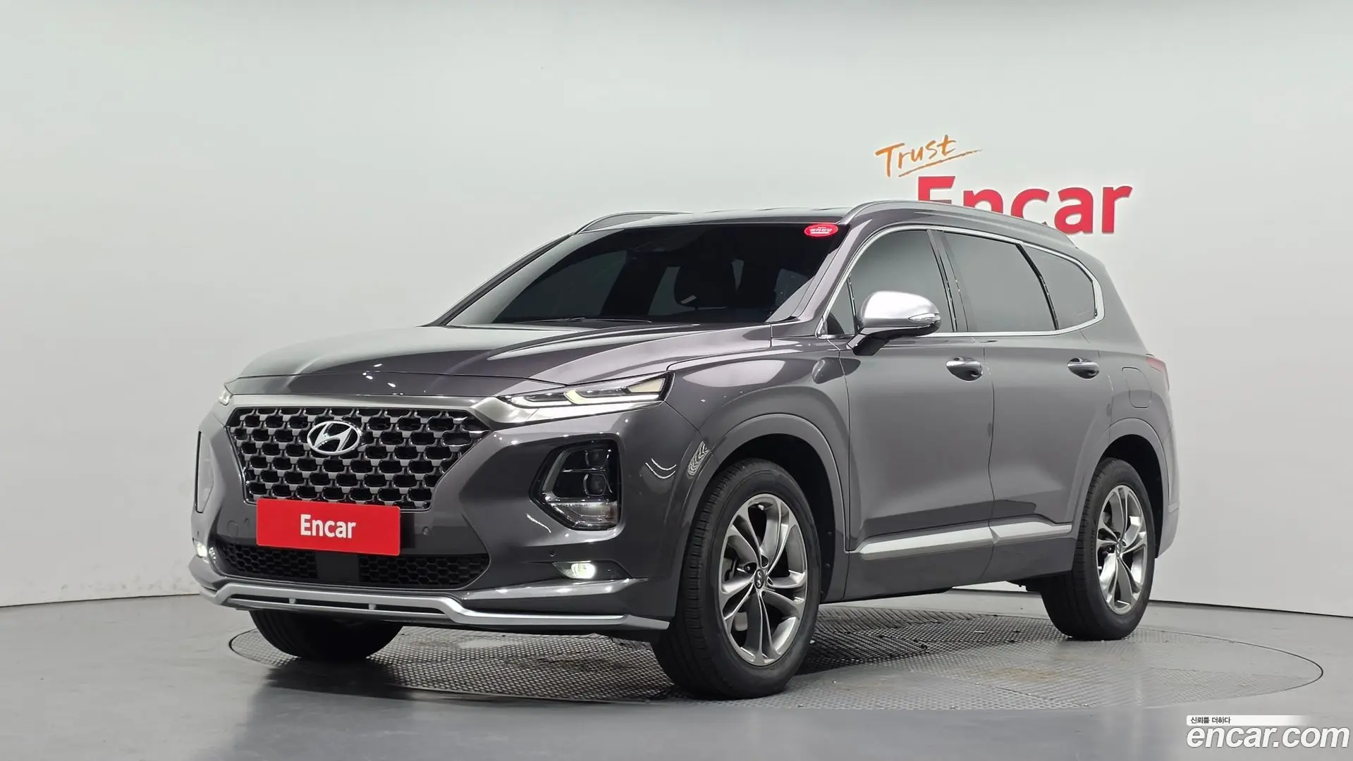 Main__Slider__Photo:Santafe Hyundai 2018.11-0