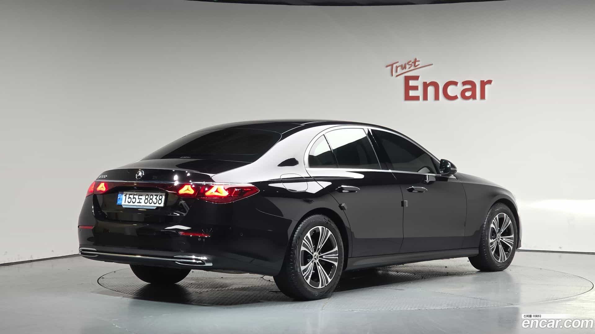 E-Class Mercedes-Benz 2024.10-OUTER-002