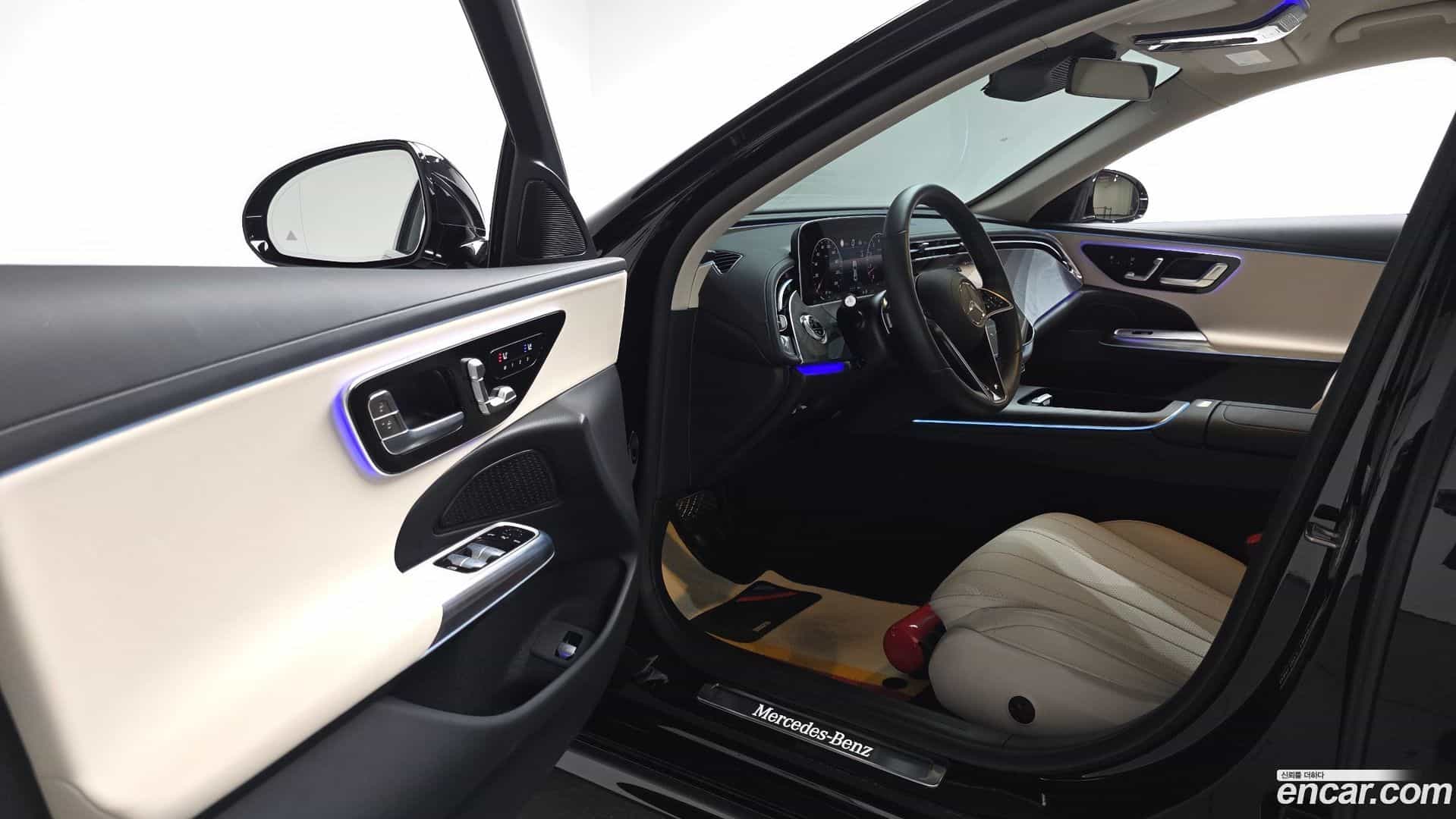 E-Class Mercedes-Benz 2024.10-INNER-010