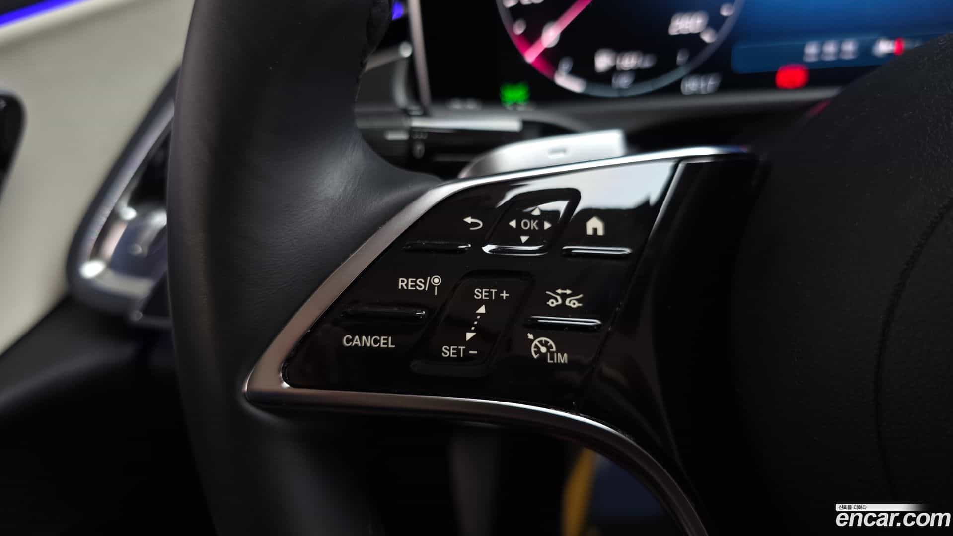 E-Class Mercedes-Benz 2024.10-OPTION-019
