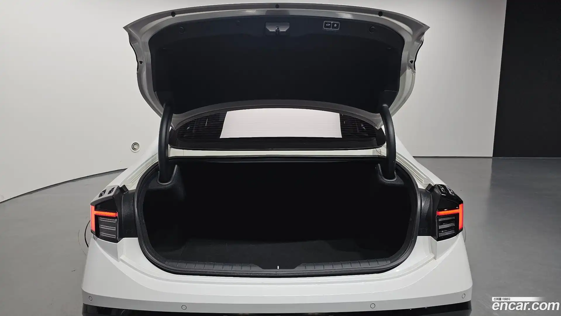 Sonata Hyundai 2023.8-OPTION-024