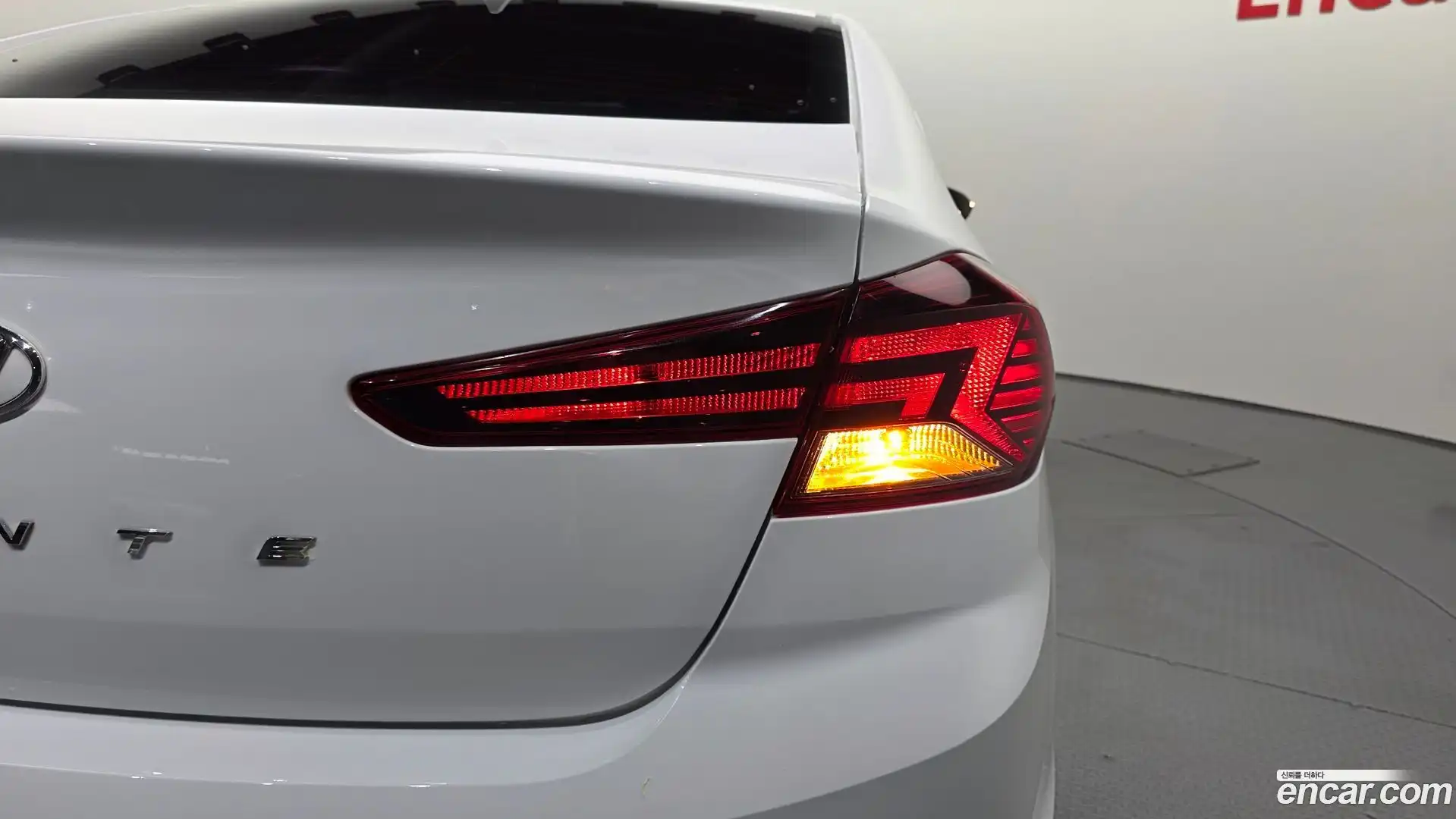 AVANTE Hyundai 2019.6-OUTER-033