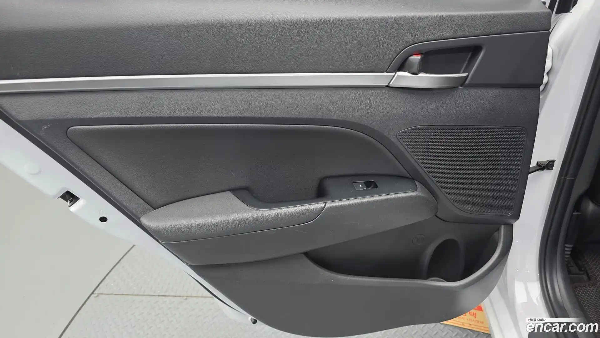 AVANTE Hyundai 2019.6-INNER-035