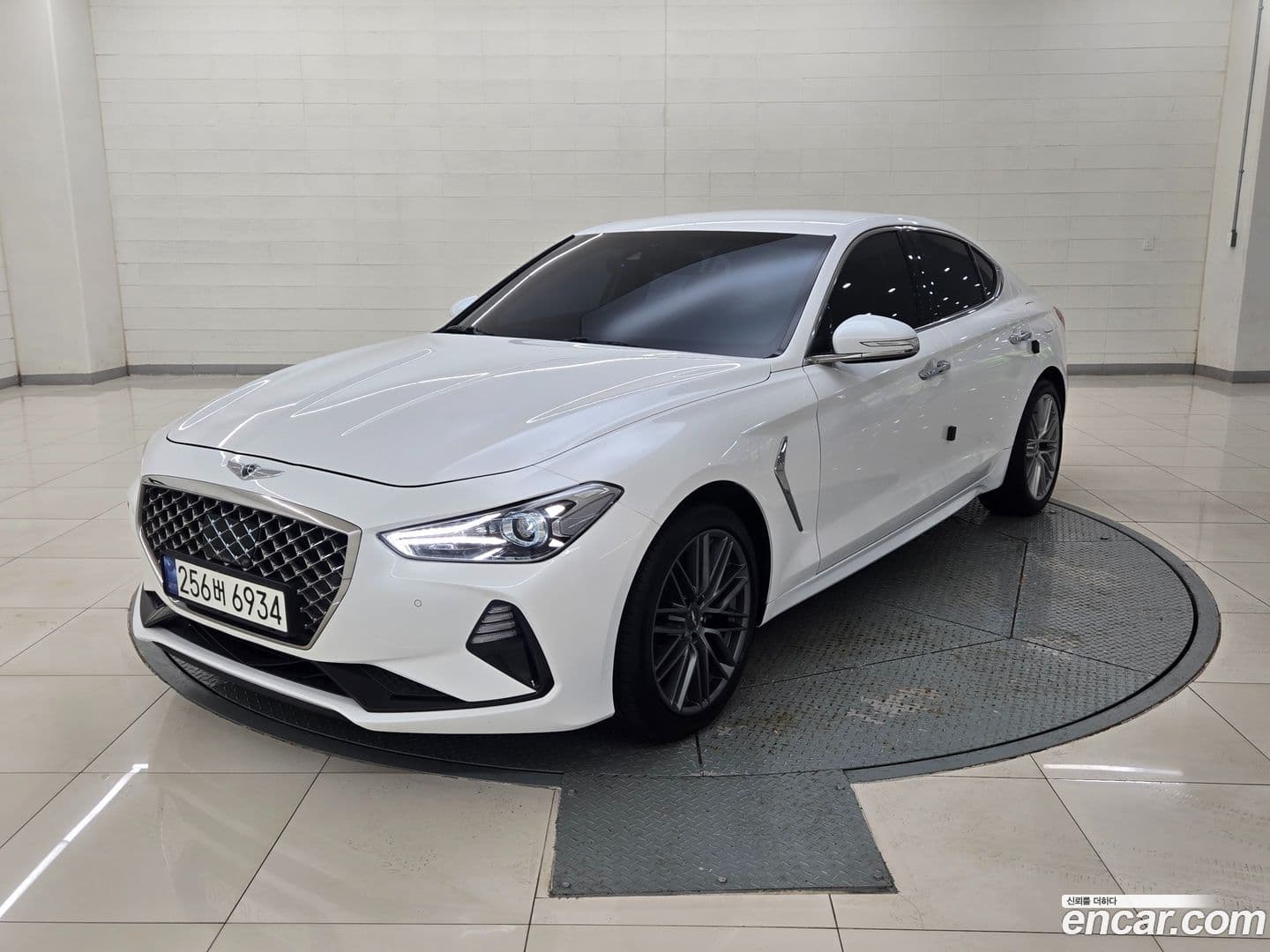 Main__Slider__Photo:G70 Genesis 2020.2-0