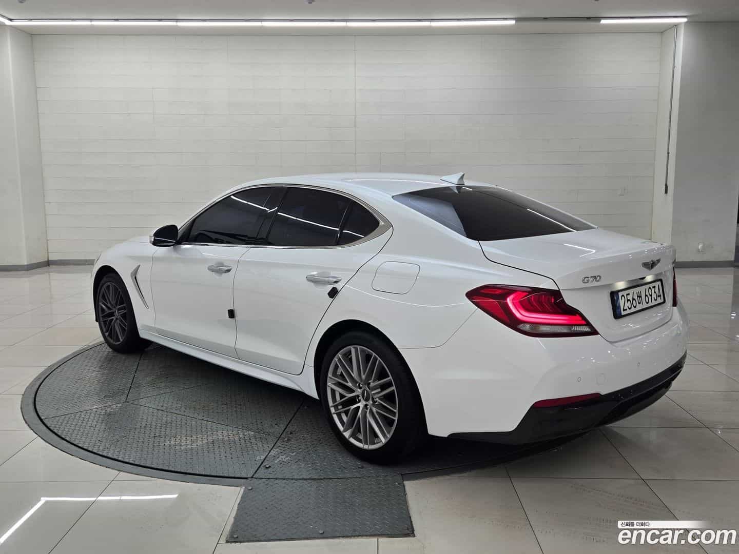 G70 Genesis 2020.2-OUTER-005