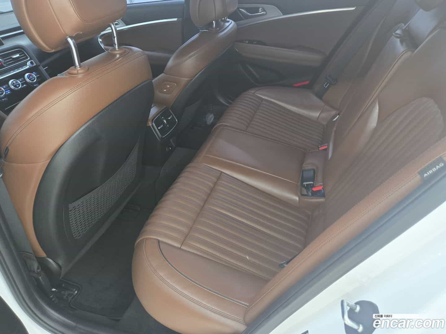 G70 Genesis 2020.2-INNER-010