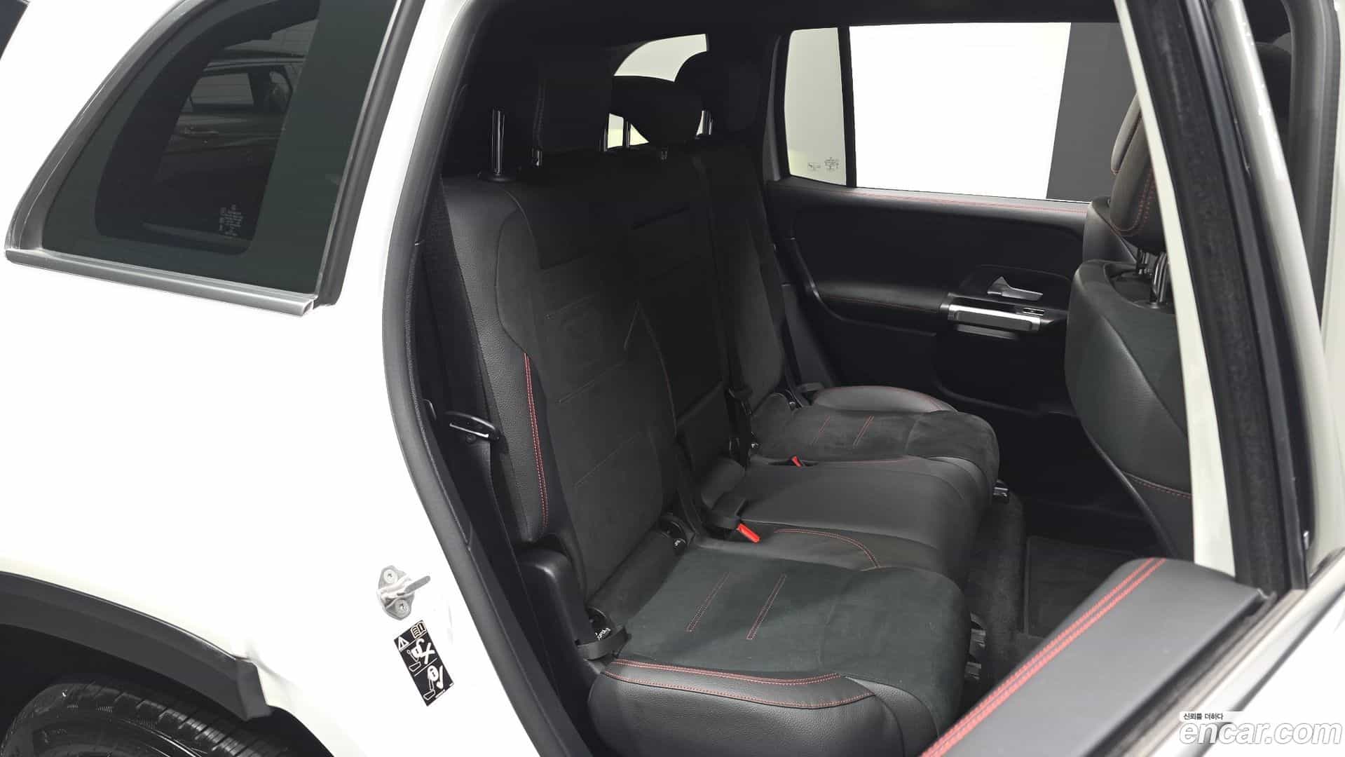 GLB-Class Mercedes-Benz 2022.6-OPTION-016