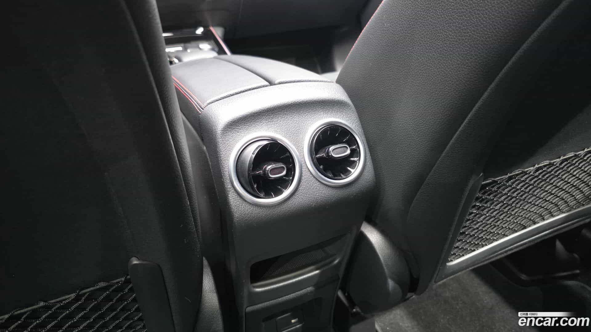 GLB-Class Mercedes-Benz 2022.6-OPTION-044