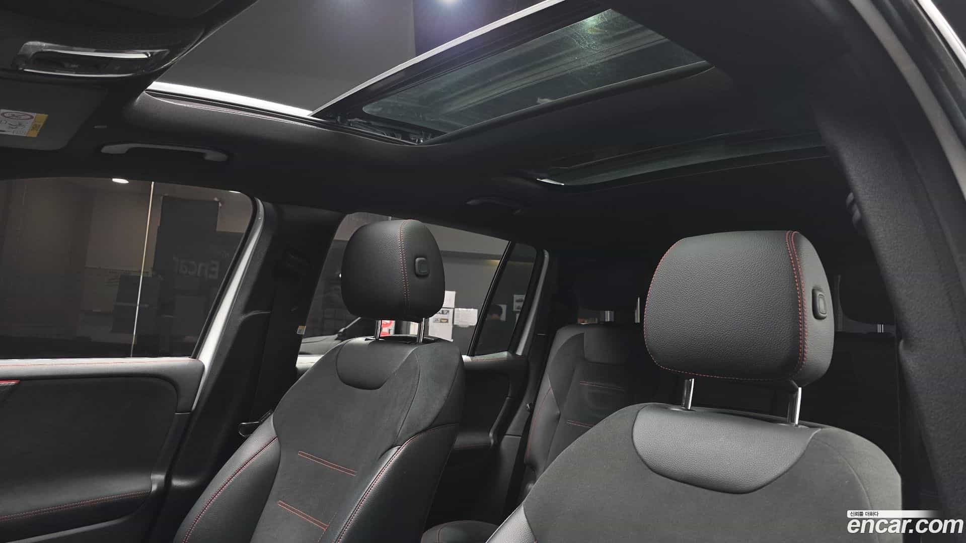 GLB-Class Mercedes-Benz 2022.6-OPTION-046