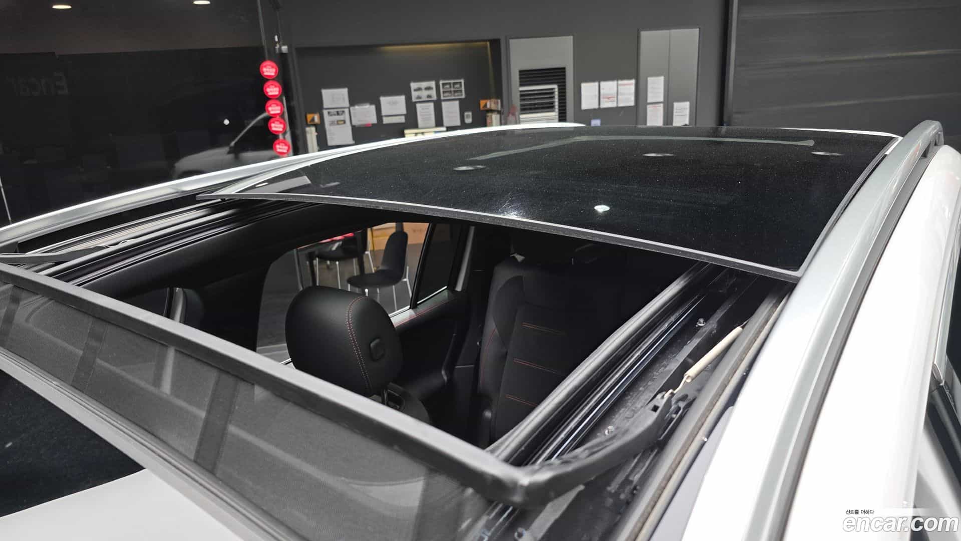 GLB-Class Mercedes-Benz 2022.6-OPTION-048