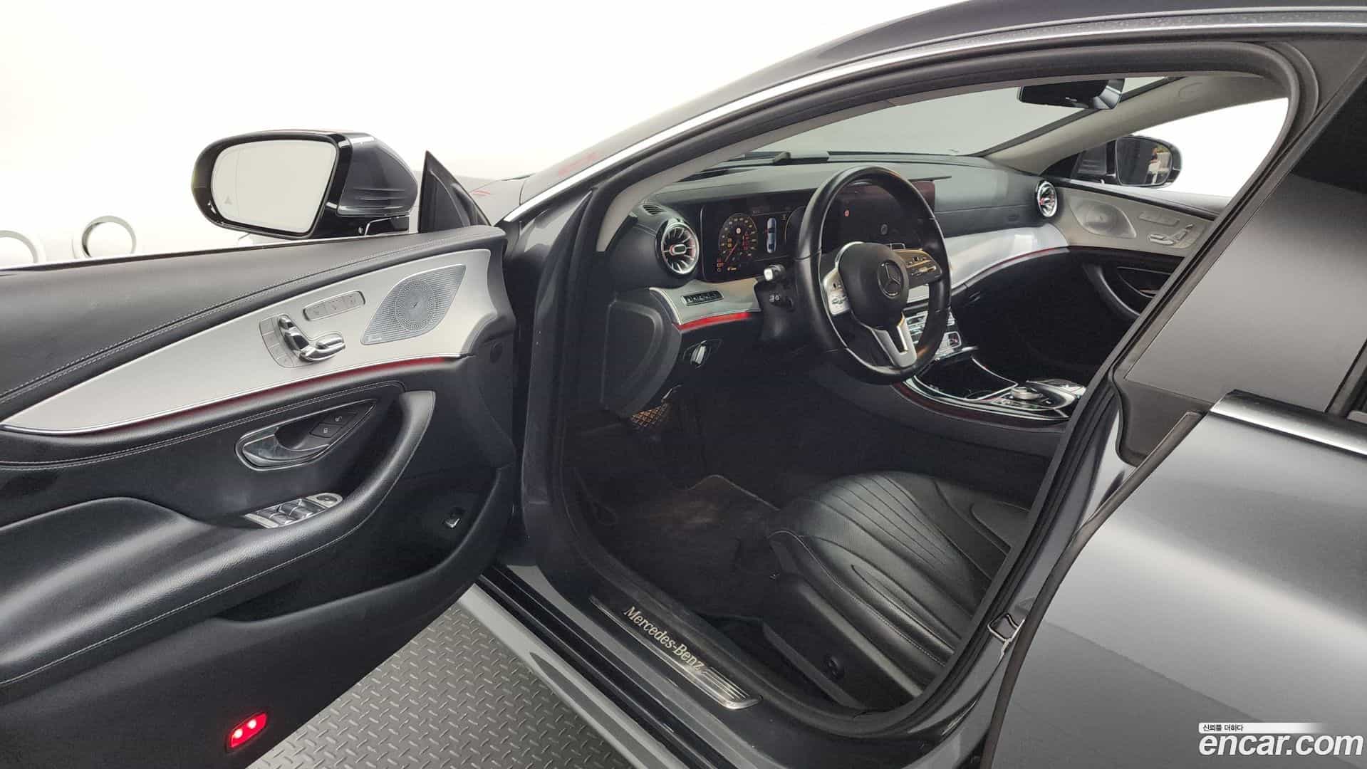 CLS-Class Mercedes-Benz 2019.0-INNER-010