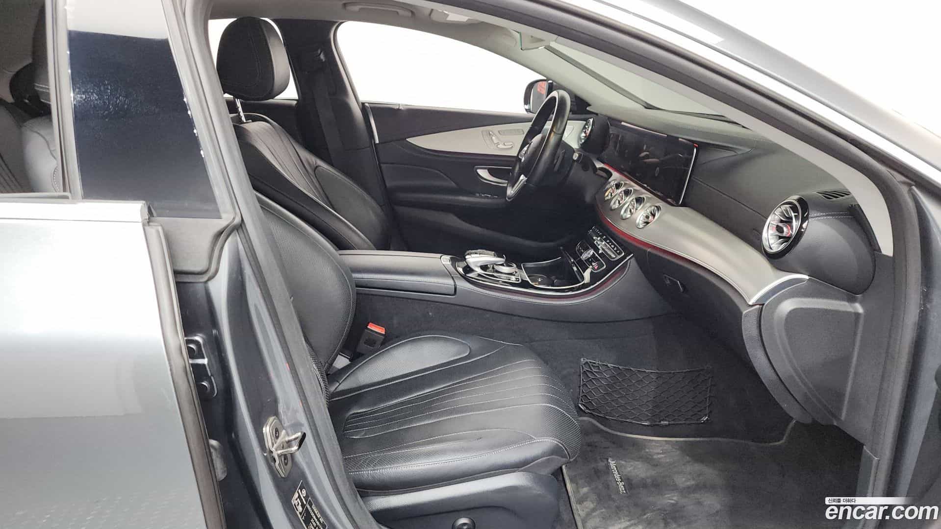 CLS-Class Mercedes-Benz 2019.0-INNER-036