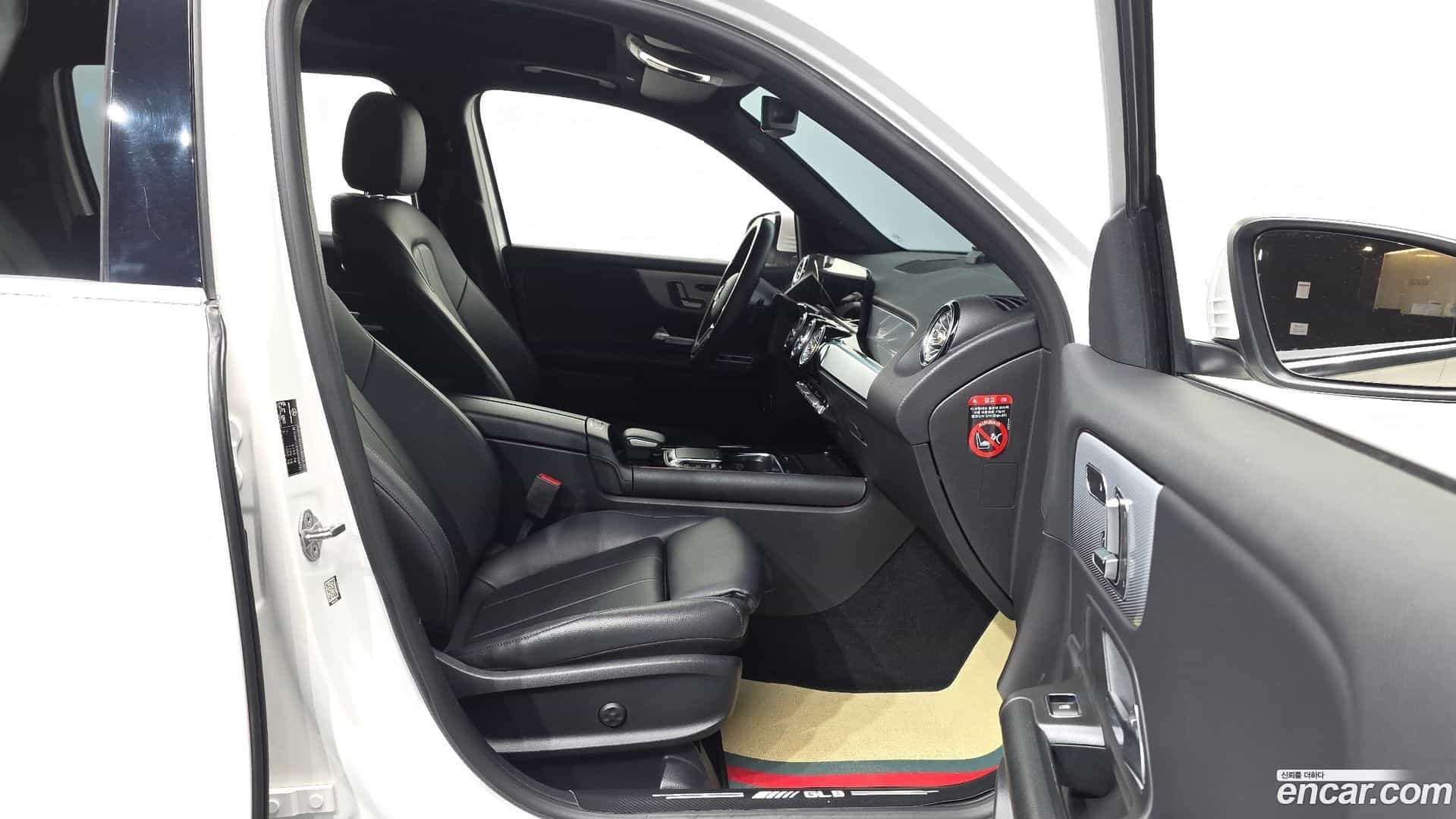 GLB-Class Mercedes-Benz 2021.7-OPTION-015