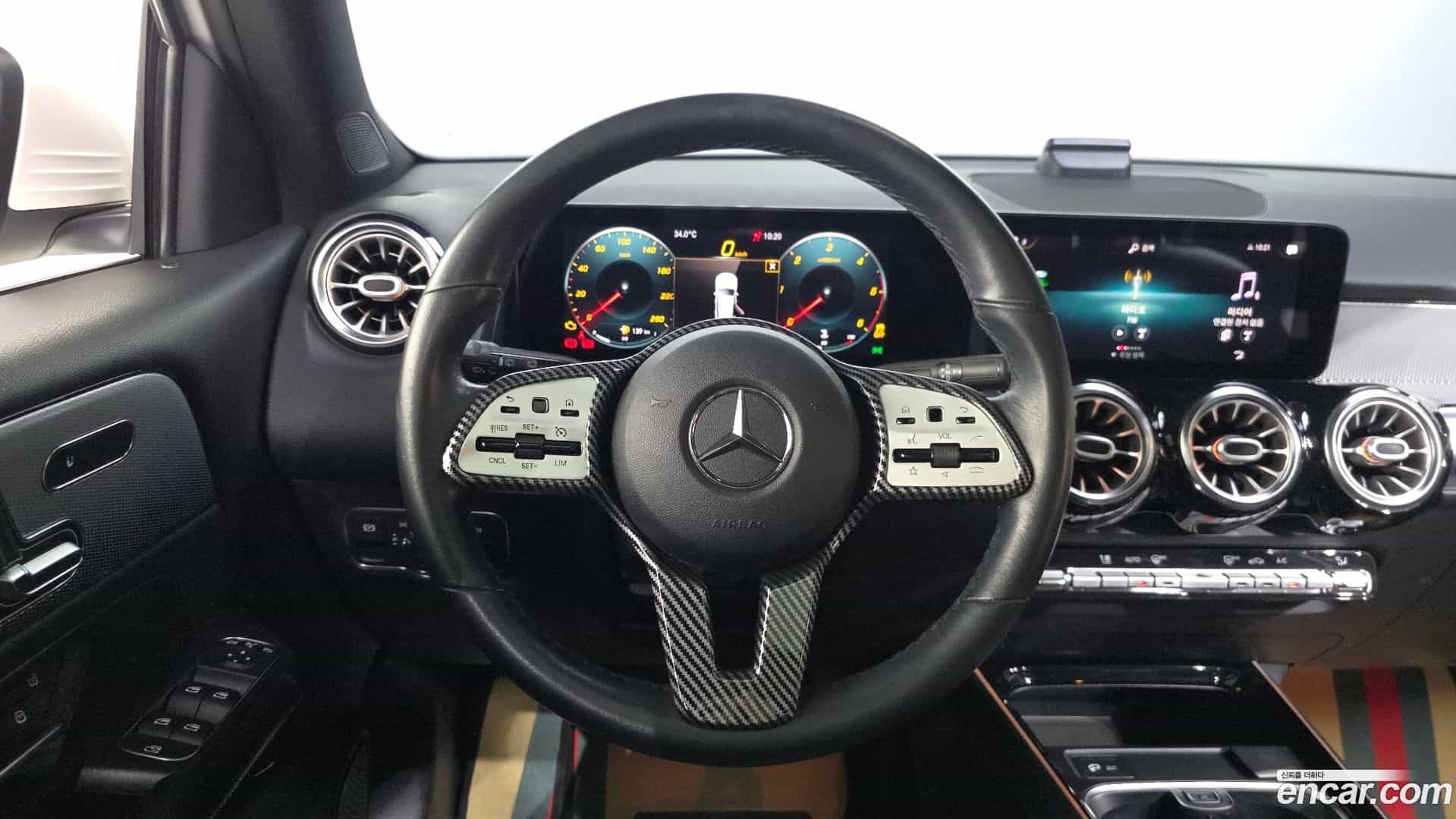 GLB-Class Mercedes-Benz 2021.7-OPTION-017