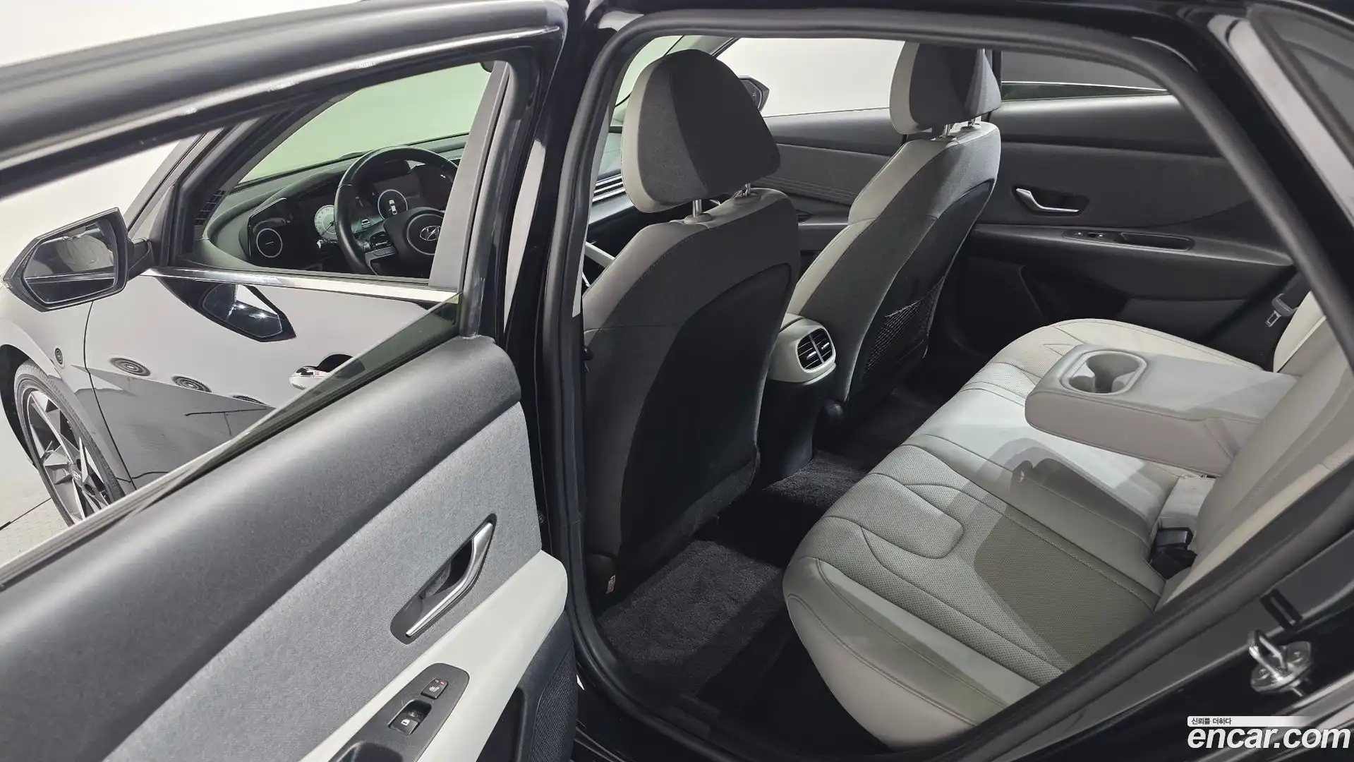 AVANTE Hyundai 2020.5-OPTION-021
