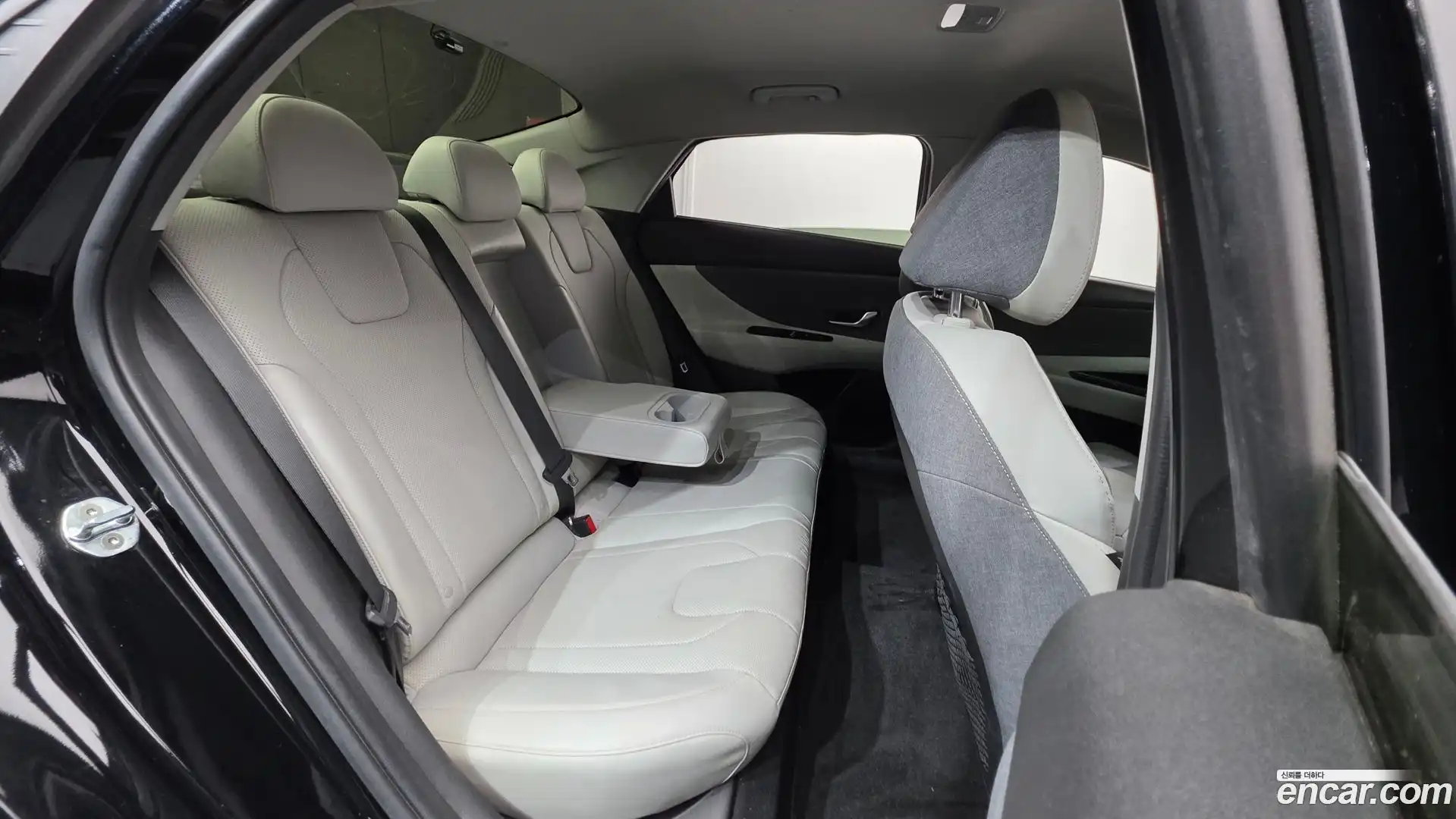 AVANTE Hyundai 2020.5-OPTION-023