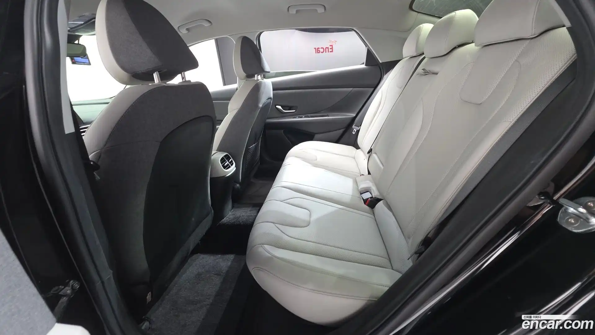 AVANTE Hyundai 2020.5-INNER-036