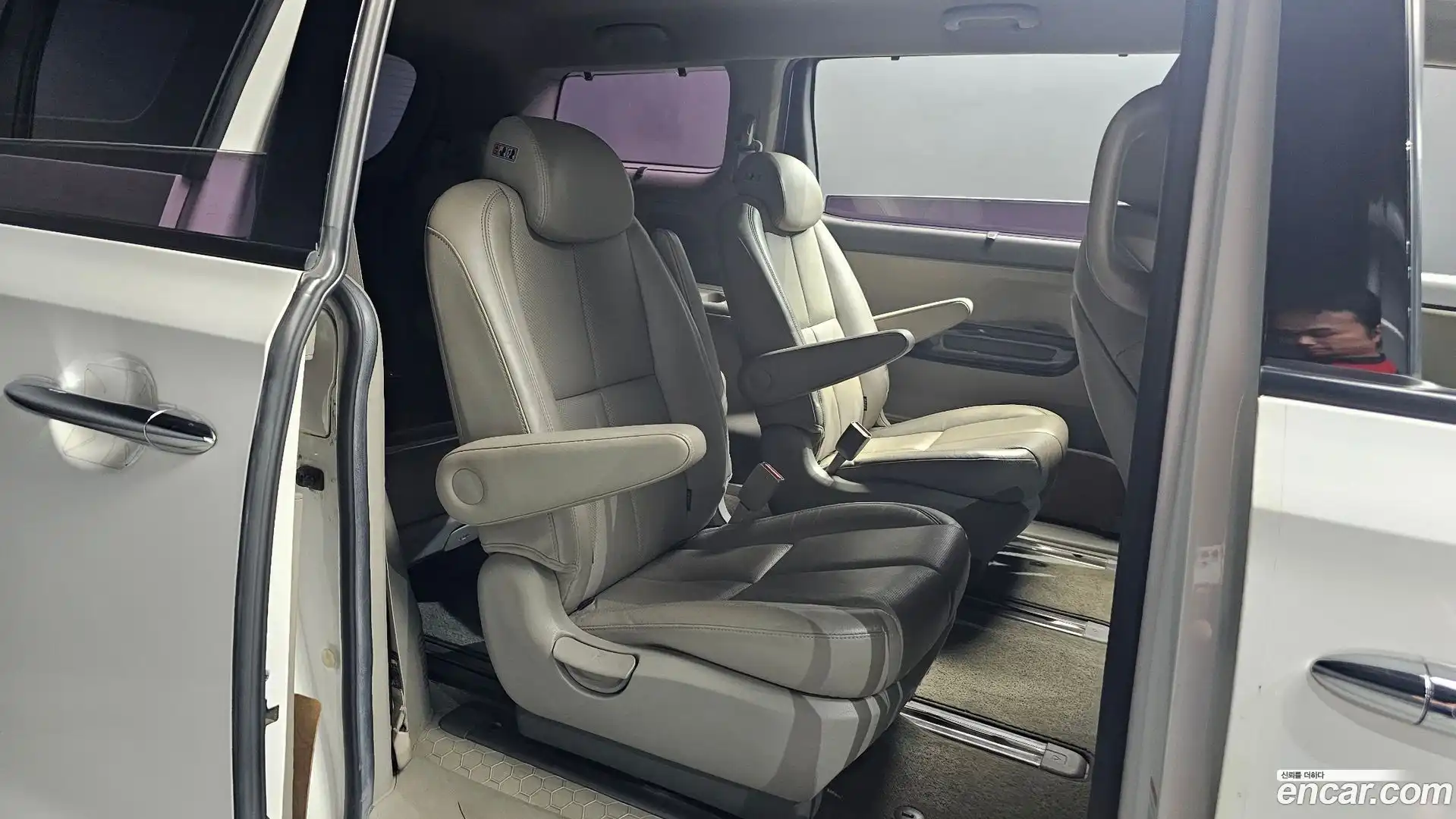 Canival Kia 2017.8-OPTION-015