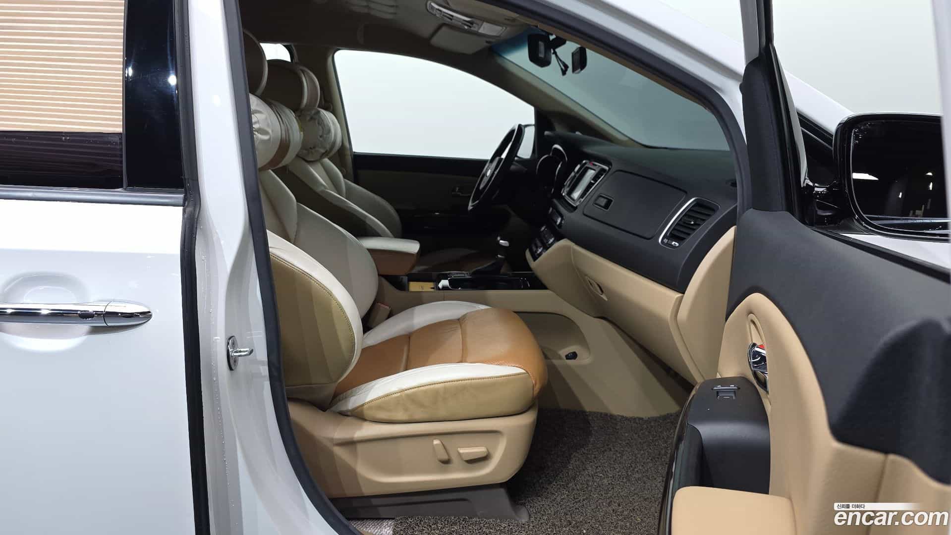 Canival Kia 2016.8-OPTION-015