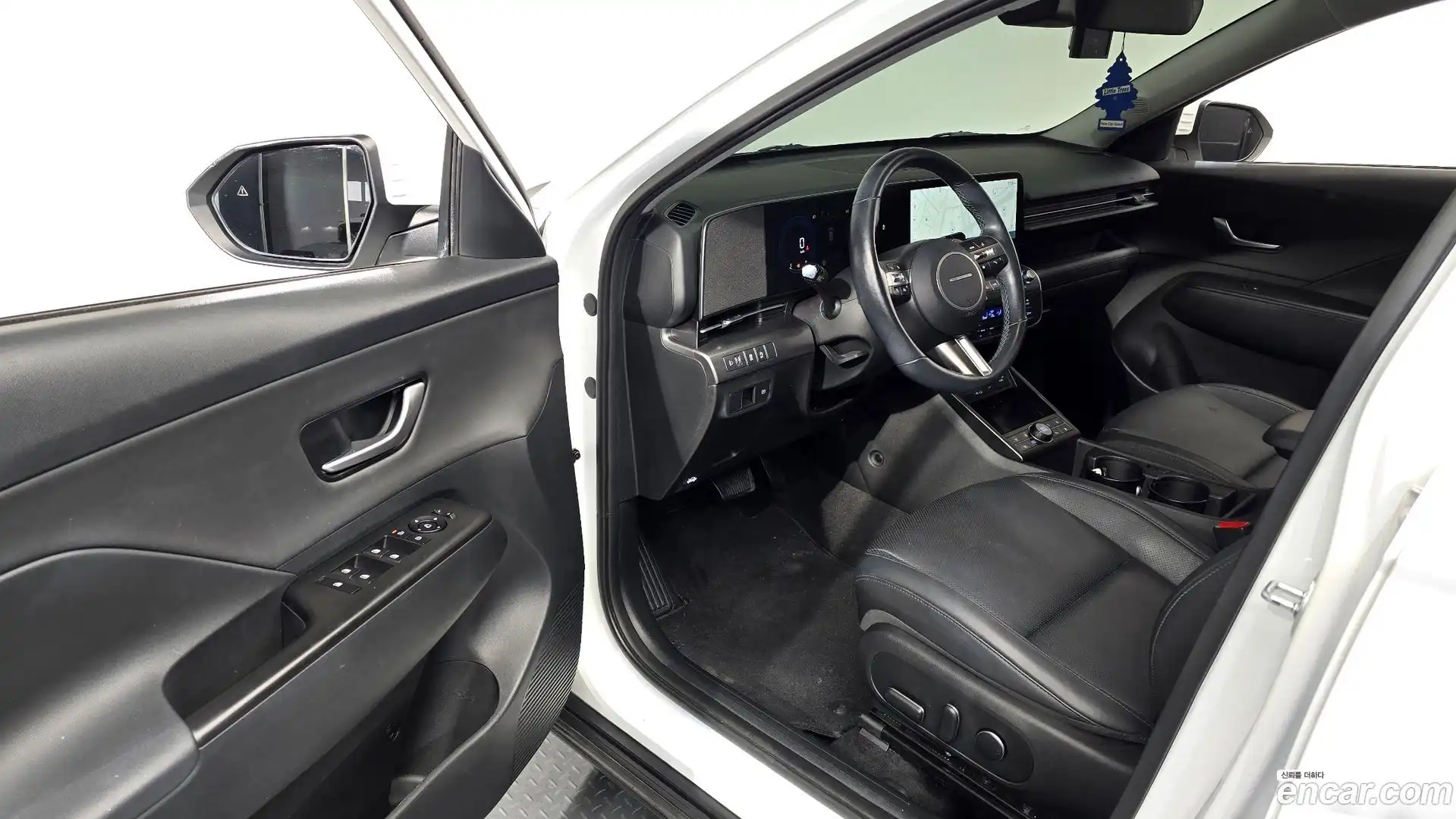 Kona Hyundai 2023.3-INNER-010