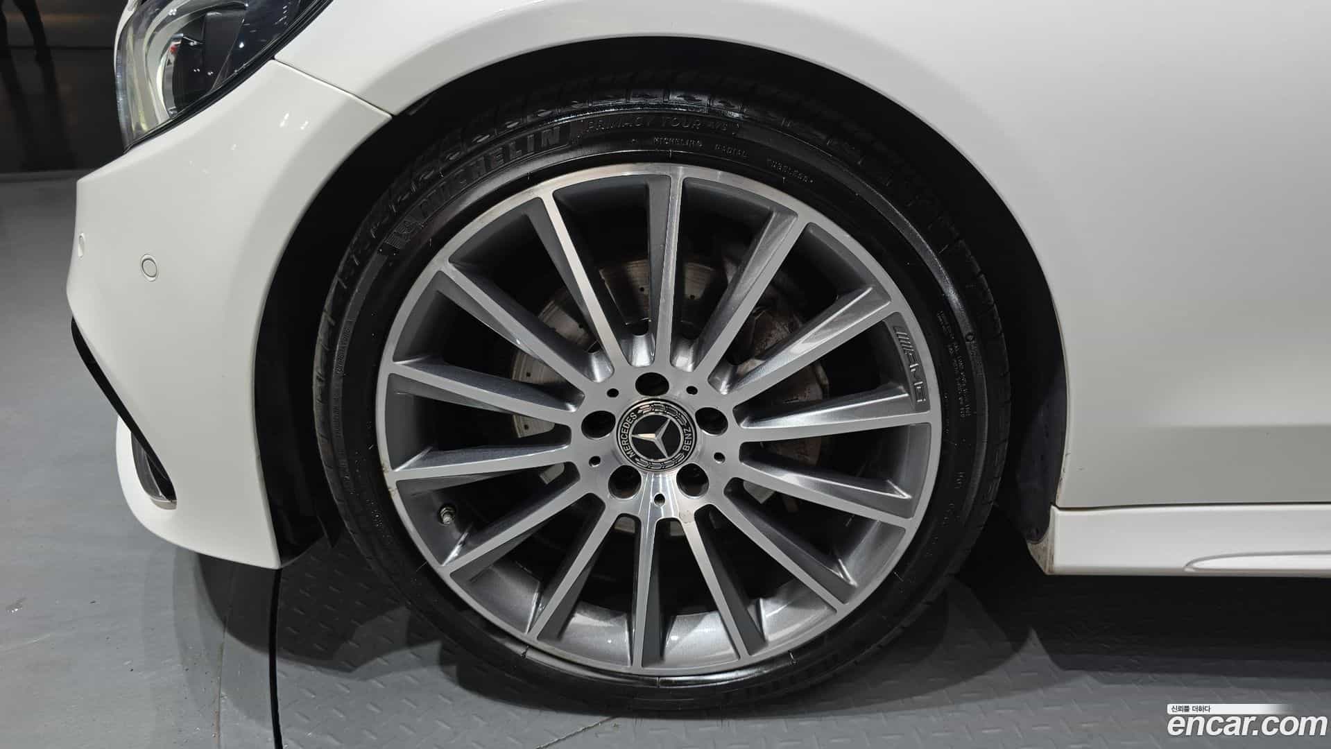 C-Class Mercedes-Benz 2017.8-OUTER-005