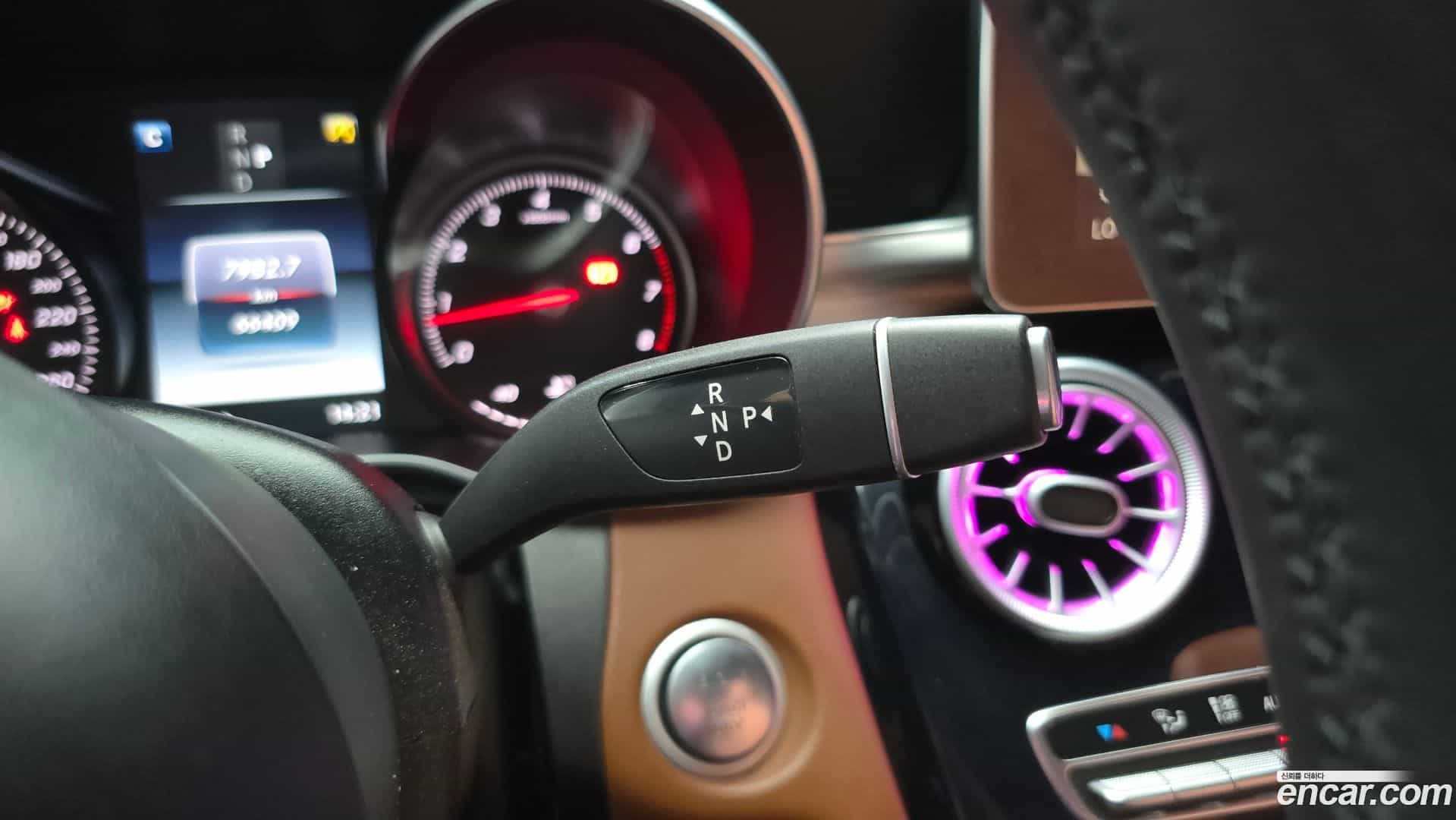 C-Class Mercedes-Benz 2017.8-INNER-009