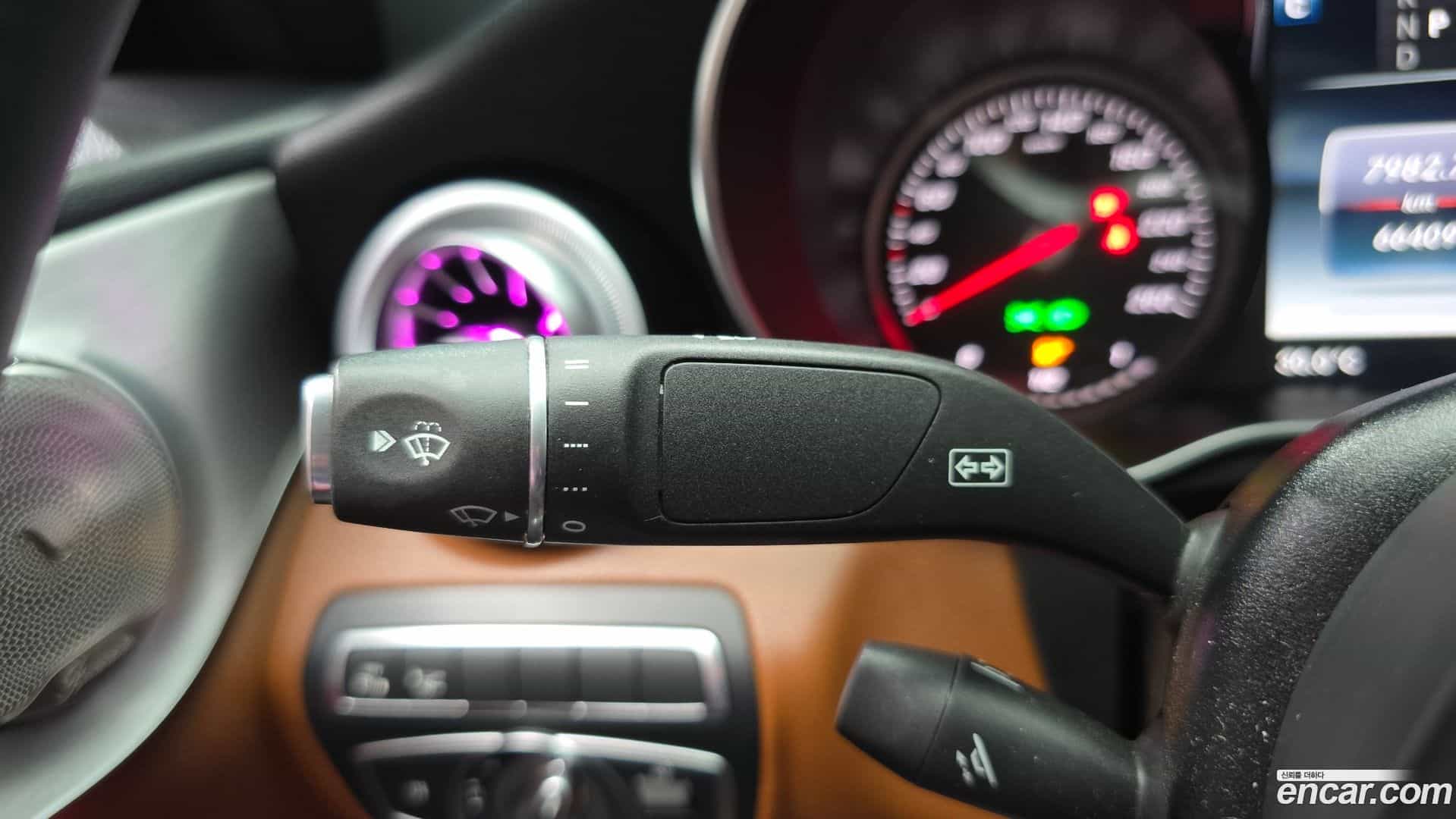 C-Class Mercedes-Benz 2017.8-OPTION-021