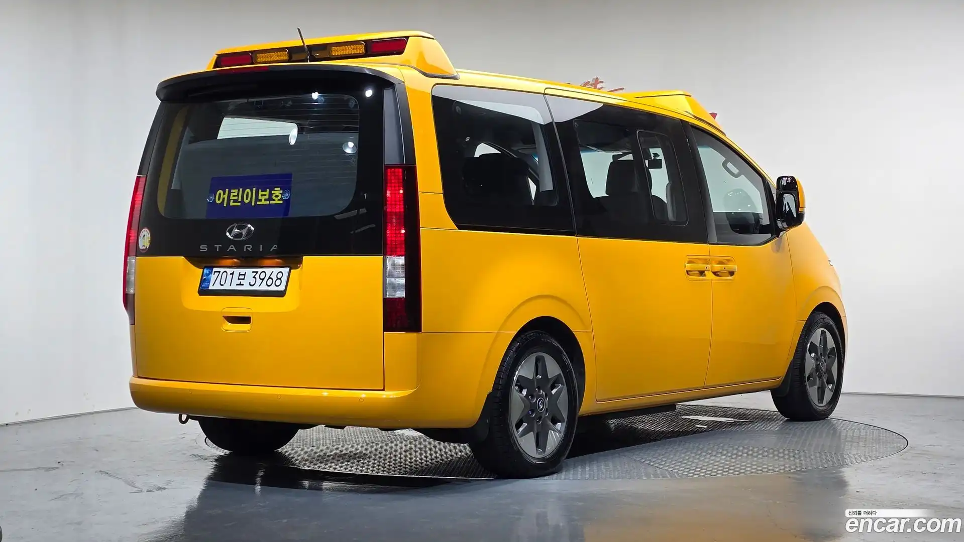 Staria Hyundai 2022.7-OUTER-002