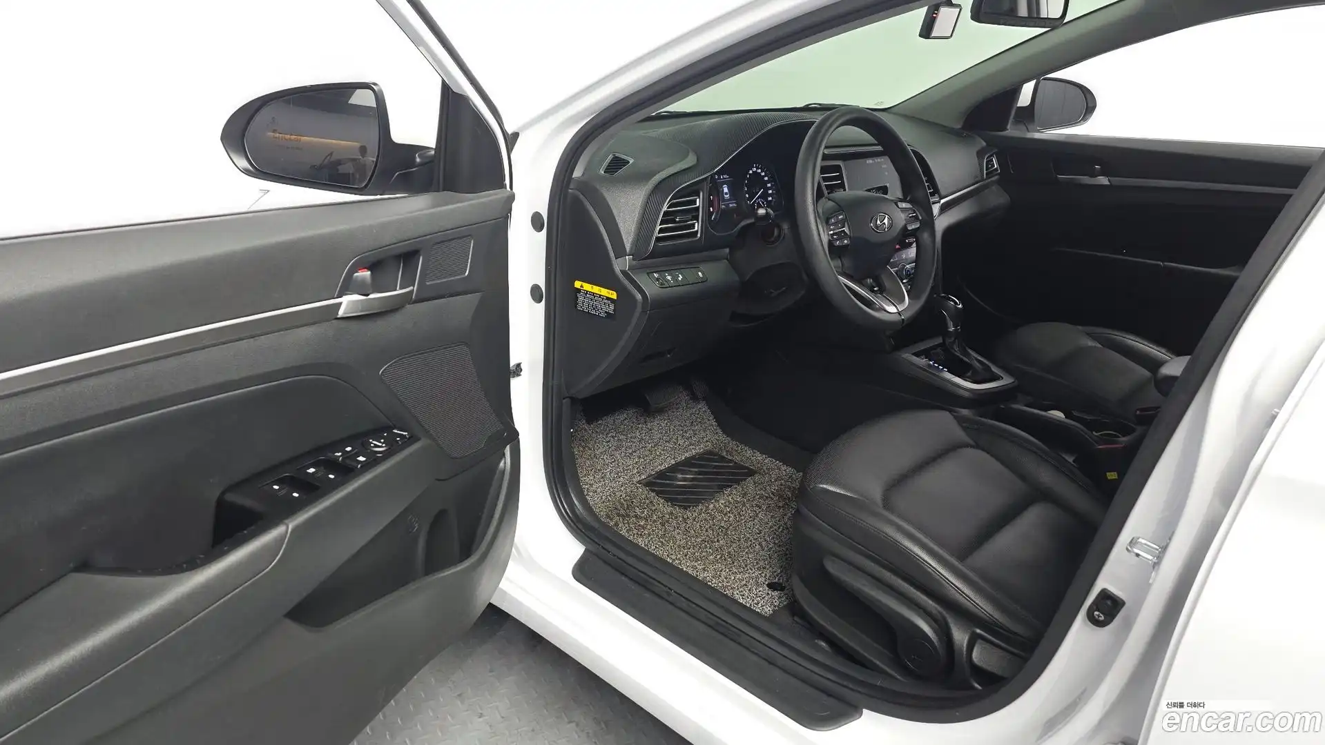 AVANTE Hyundai 2019.11-INNER-010