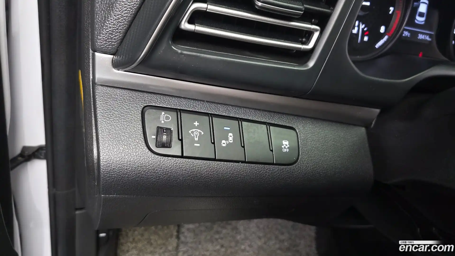 AVANTE Hyundai 2019.11-OPTION-022