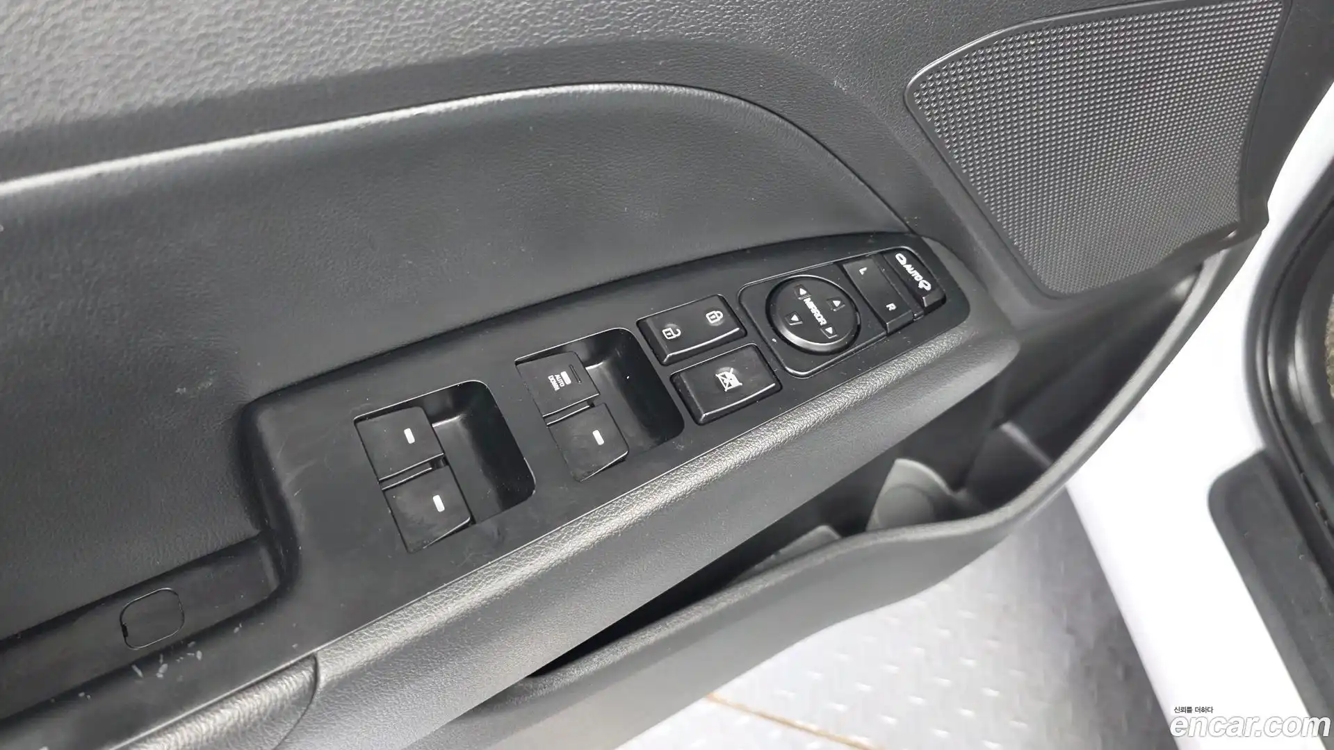 AVANTE Hyundai 2019.11-OPTION-023