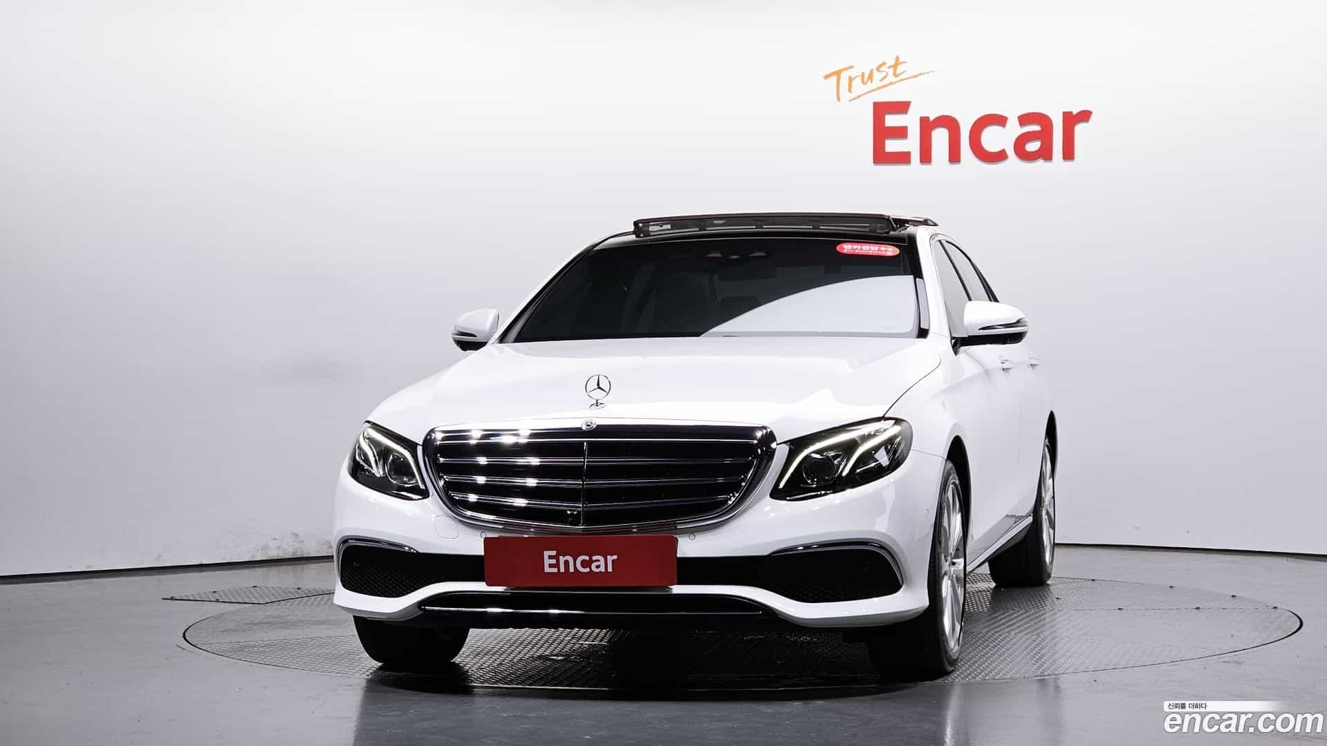 E-Class Mercedes-Benz 2019.8-OUTER-003