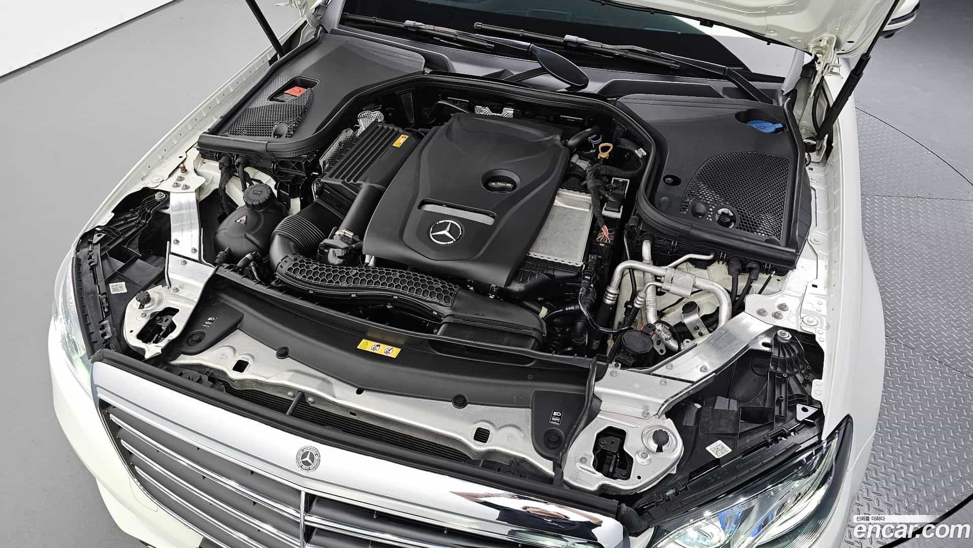 E-Class Mercedes-Benz 2019.8-OUTER-006
